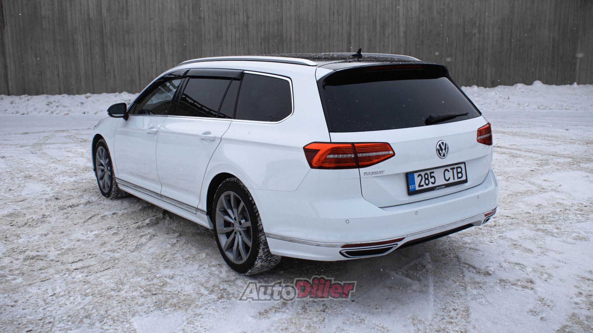 Volkswagen Passat R line 2.0 140kW 2019, photo 2/10