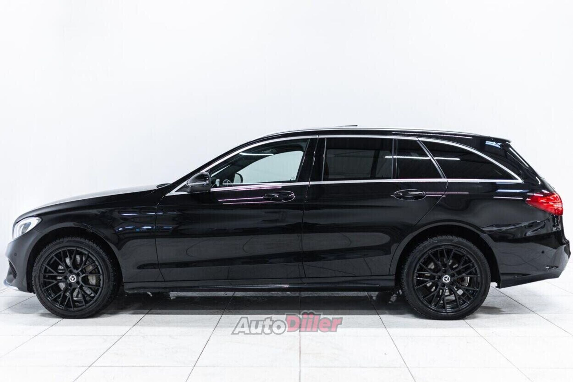Mercedes-Benz C 350 e AMG Line 2.0 205kW 2017, photo 2/10
