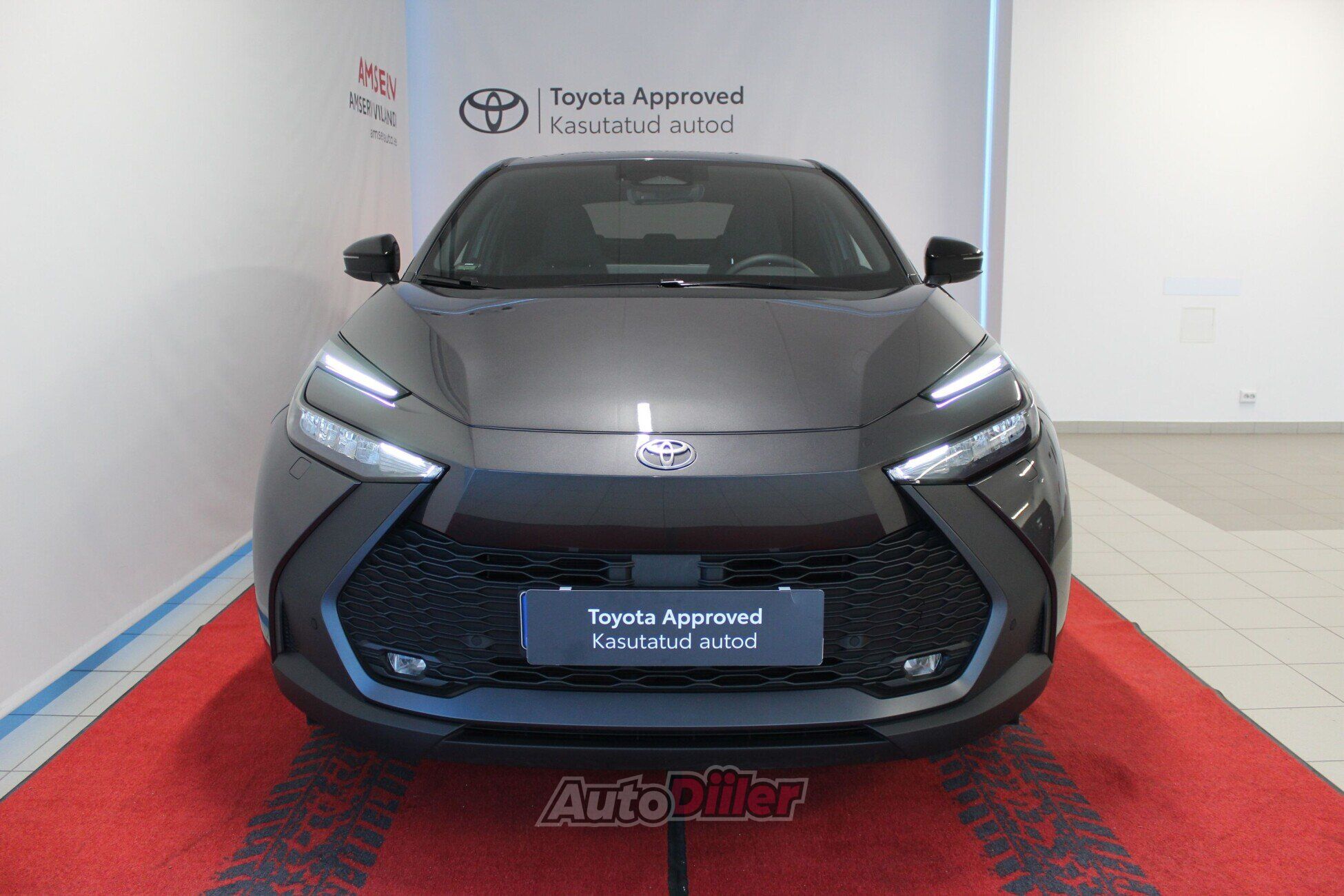 Toyota C-HR 2025, photo 5/10