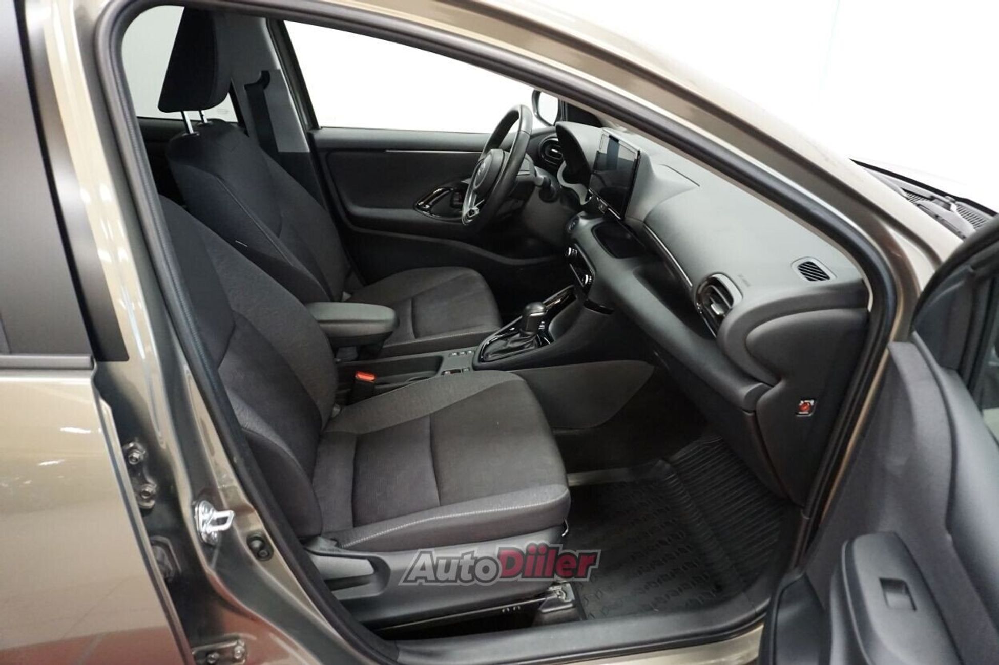 Toyota Yaris Active Plus 1.5 68kW 2024, kuva 6/10
