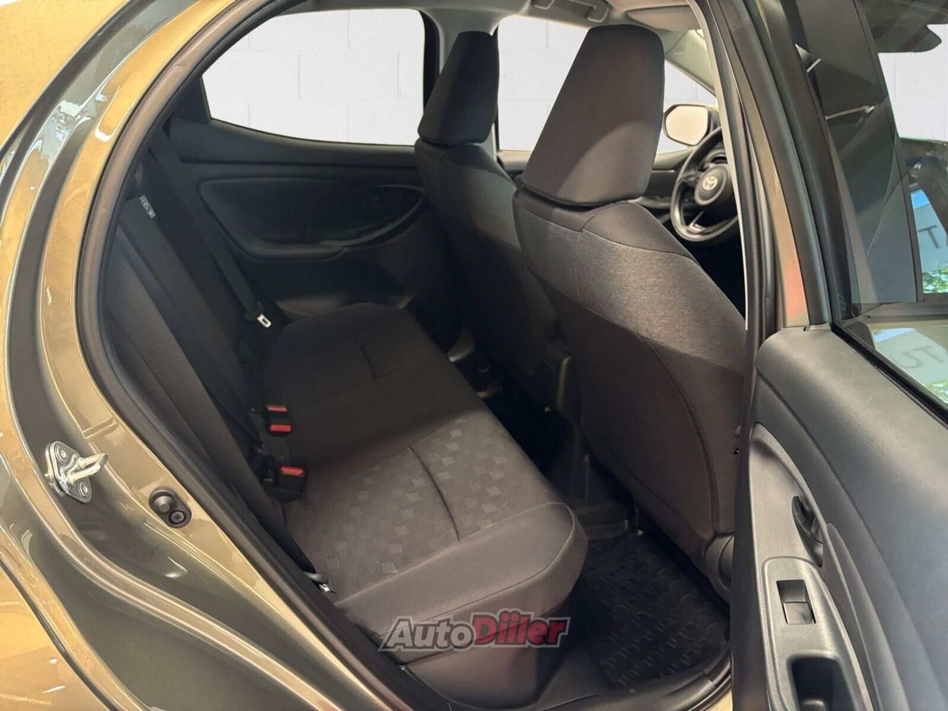 Toyota Yaris Active Plus 1.5 68kW 2024, photo 7/10