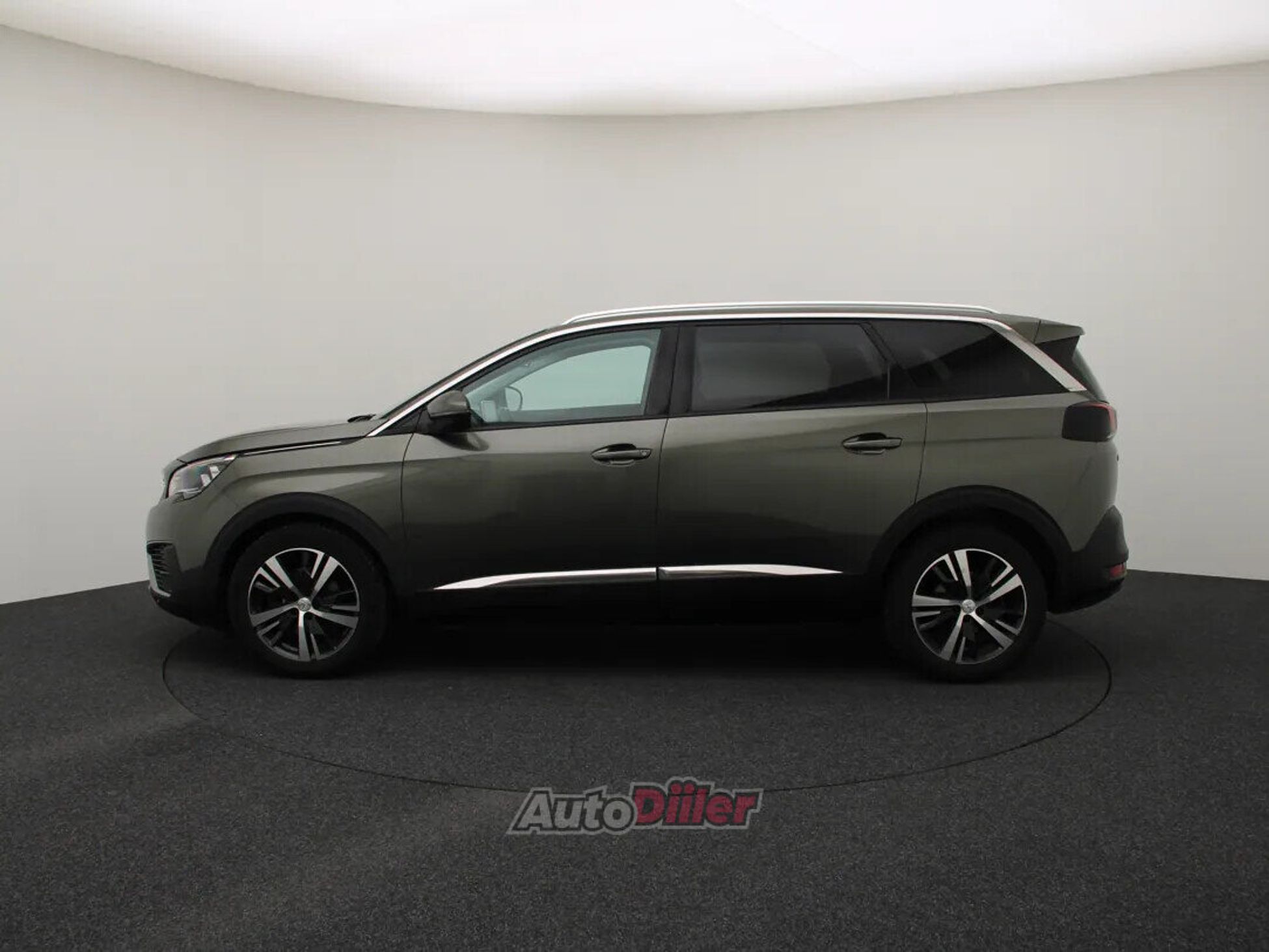 Peugeot 5008 Allure 1.5 96kW 2019, photo 6/10