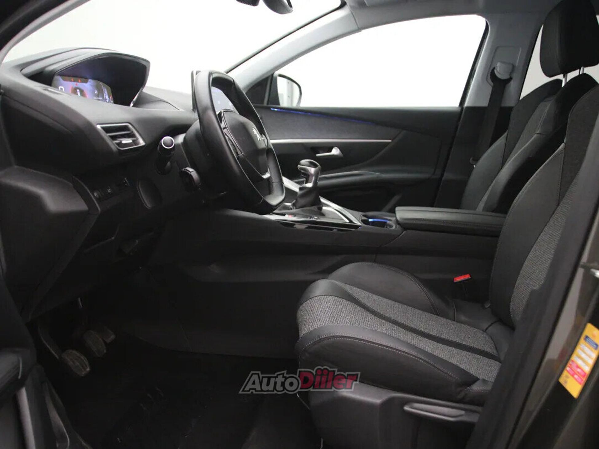 Peugeot 3008 Premium Avantage 1.5 96kW 2020, photo 4/10