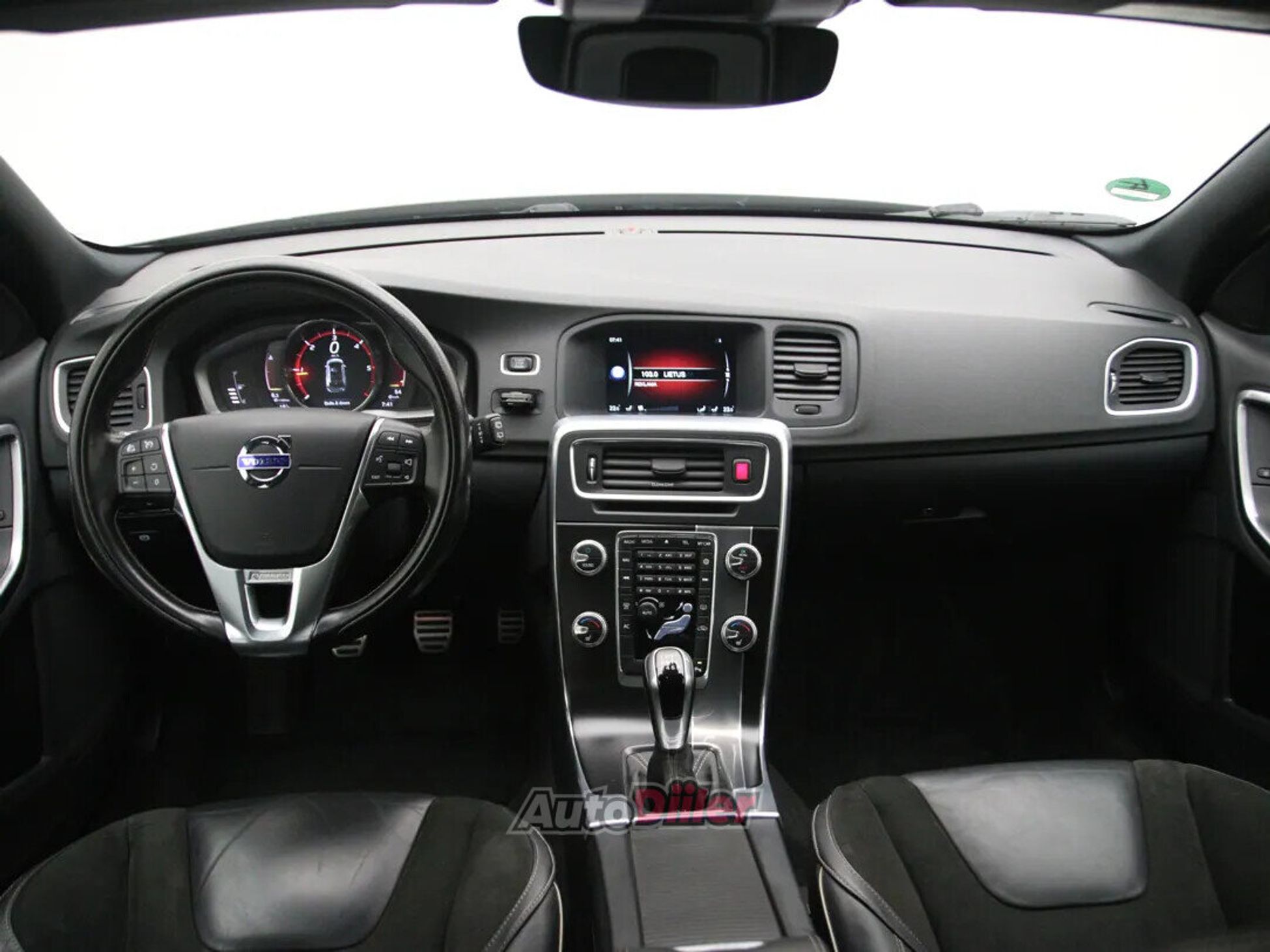 Volvo V60 Nordic+ 2.0 110kW 2017, photo 2/10