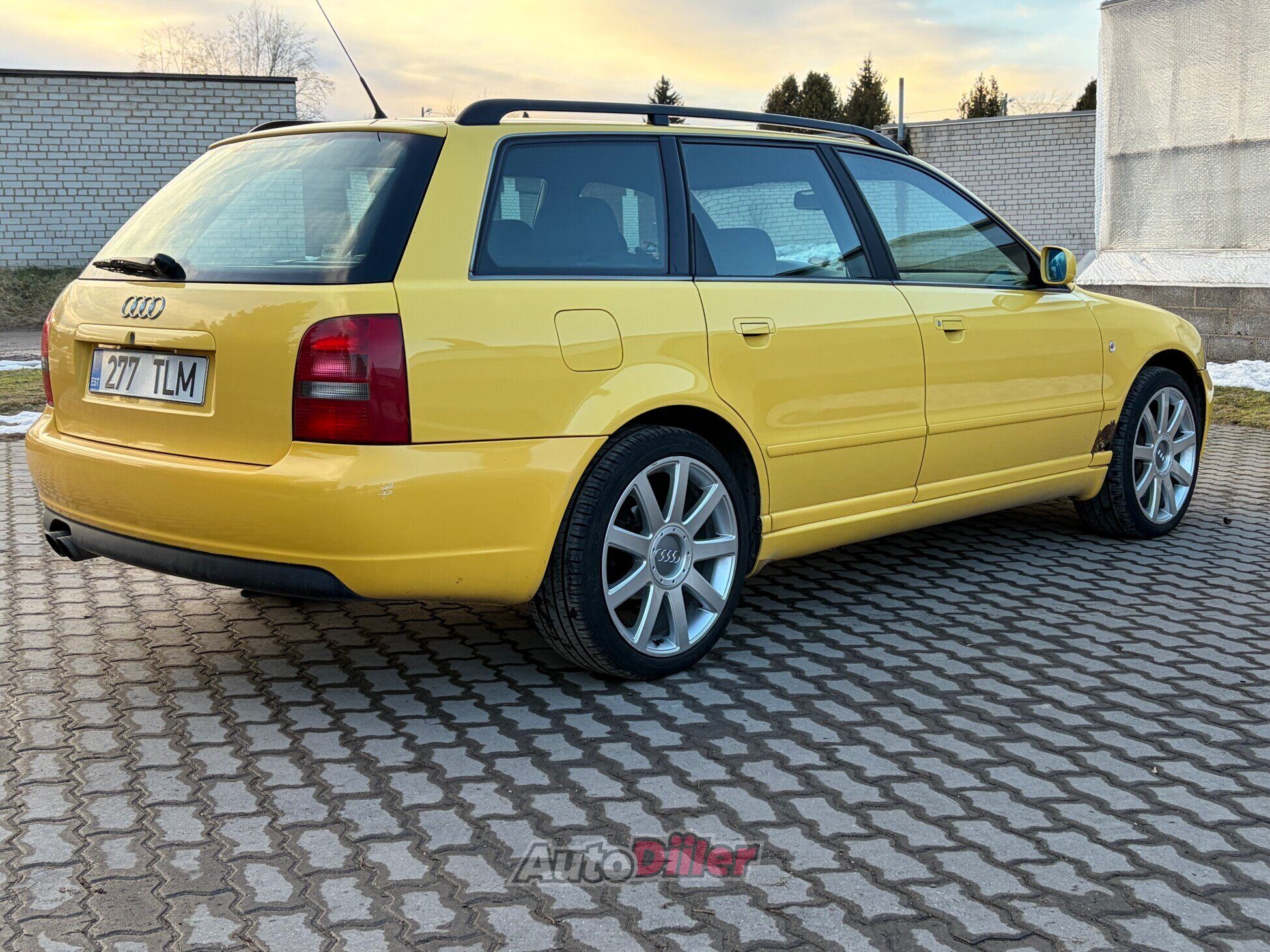 Audi S4 2.7 195kW 1998, kuva 4/10