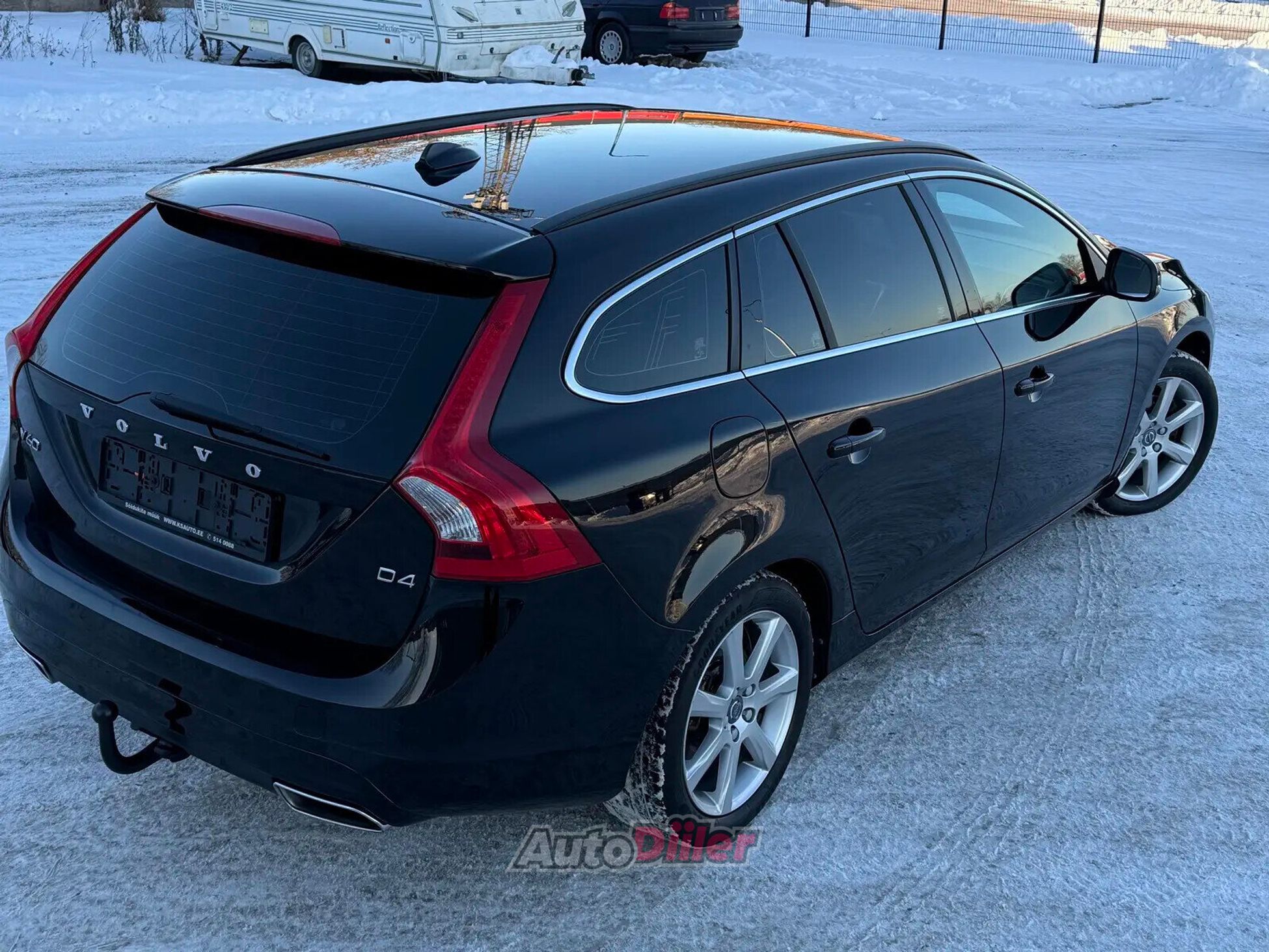 Volvo V60 Momentum Facelift 2.0 140kW 2018, photo 4/10