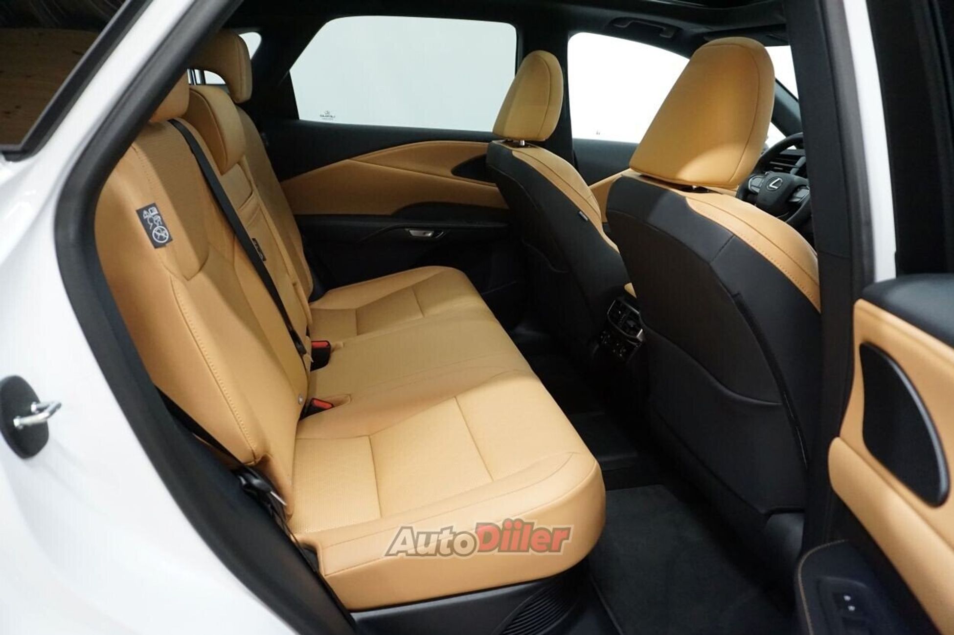 Lexus RX 450 2.5 AWD 136 kW 2.5 136kW 2025, kuva 7/10