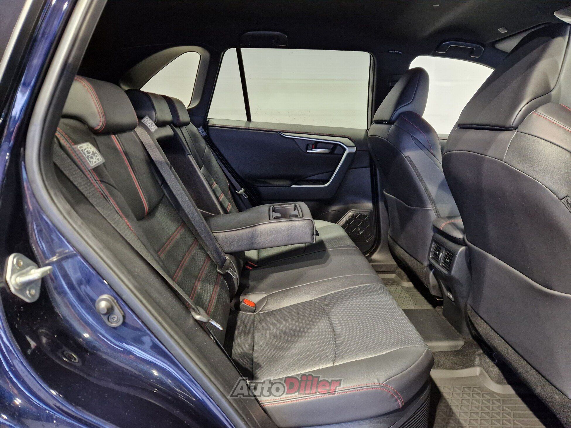 Toyota RAV4 2024, photo 7/10
