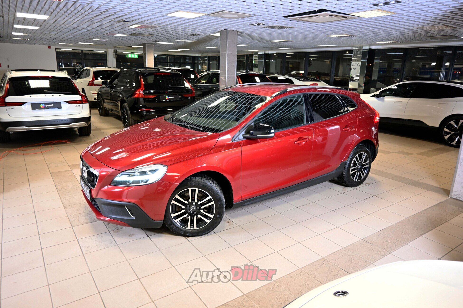 Volvo V40 Cross Country 2018, photo 6/10
