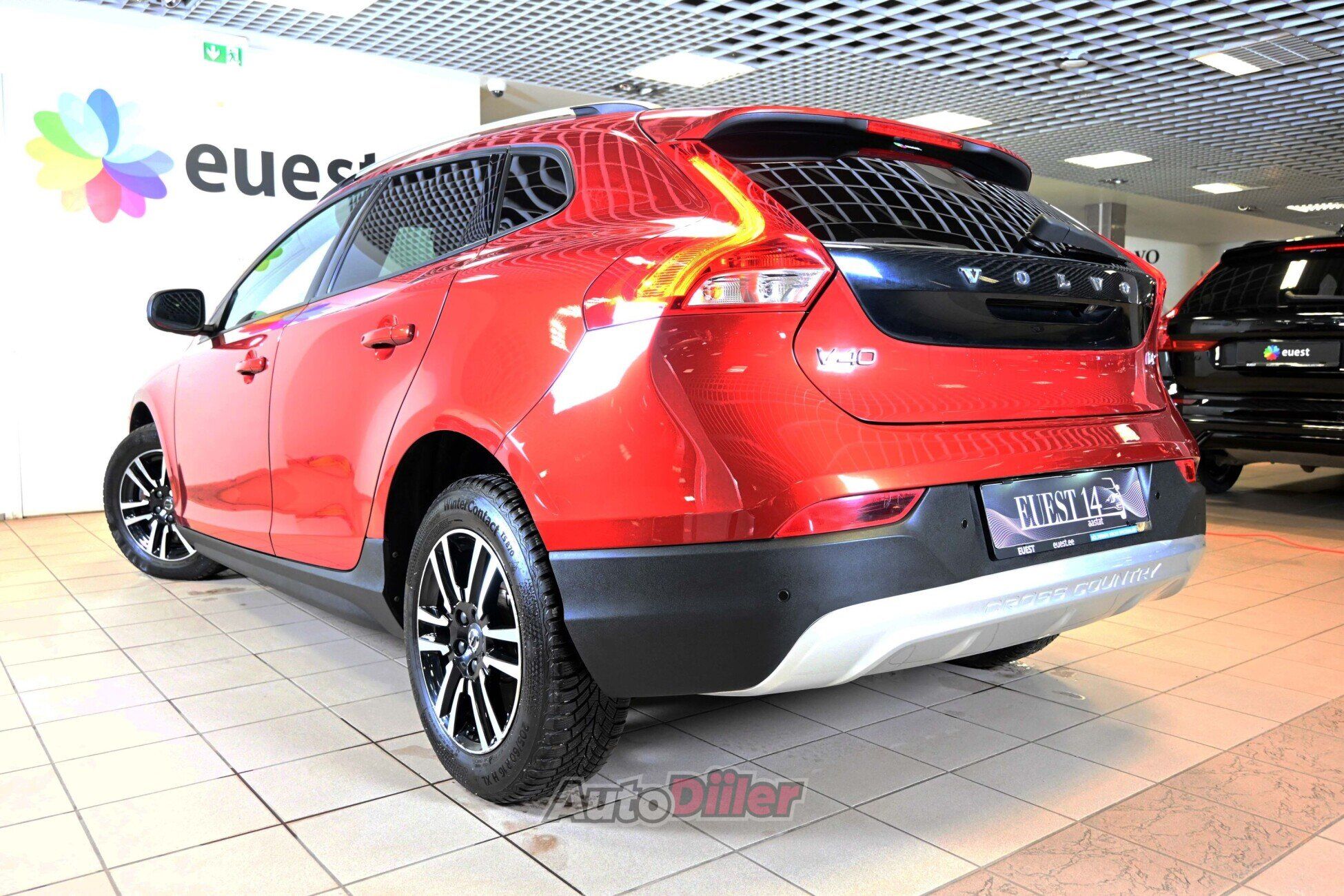 Volvo V40 Cross Country 2018, photo 3/10