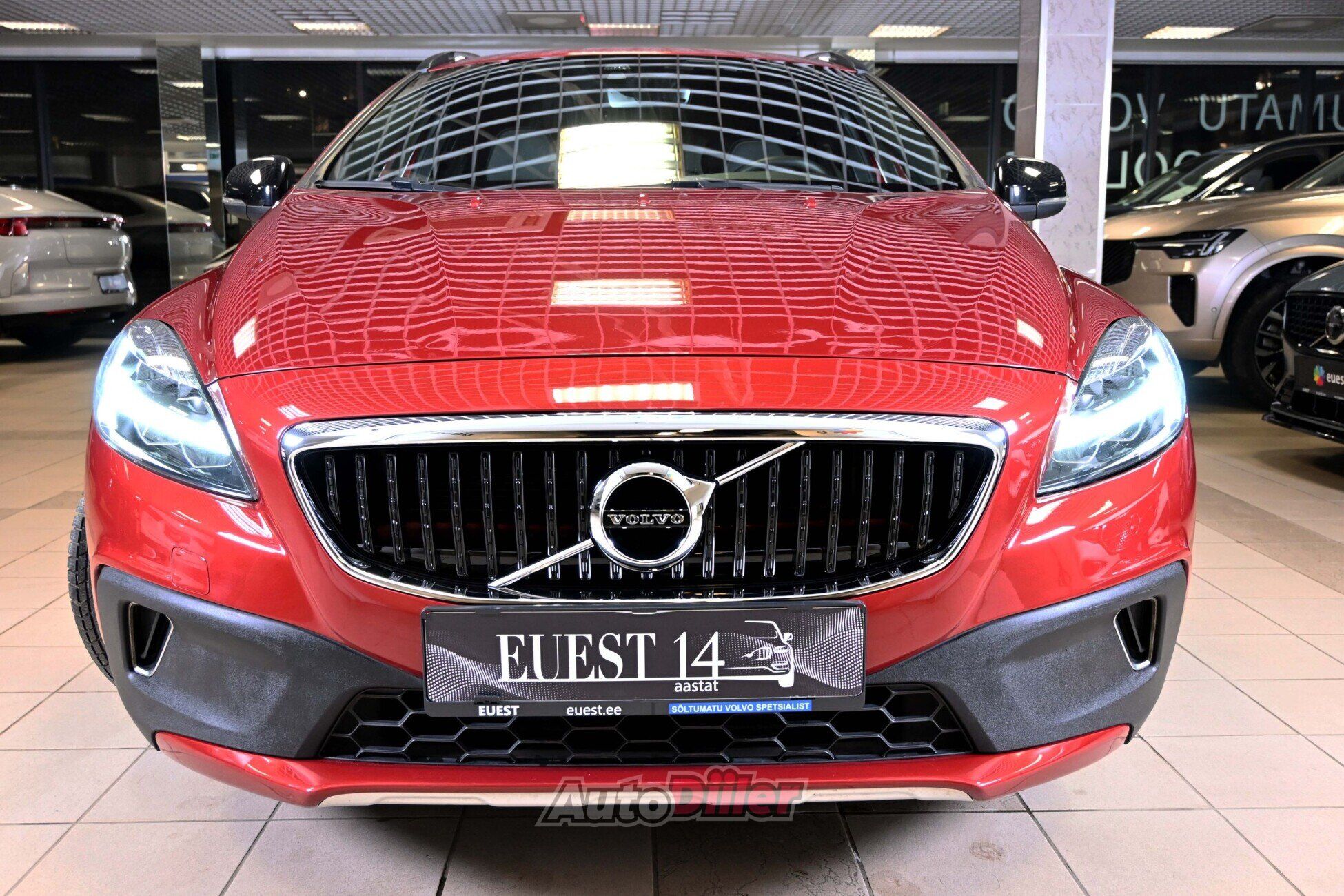 Volvo V40 Cross Country 2018, photo 5/10