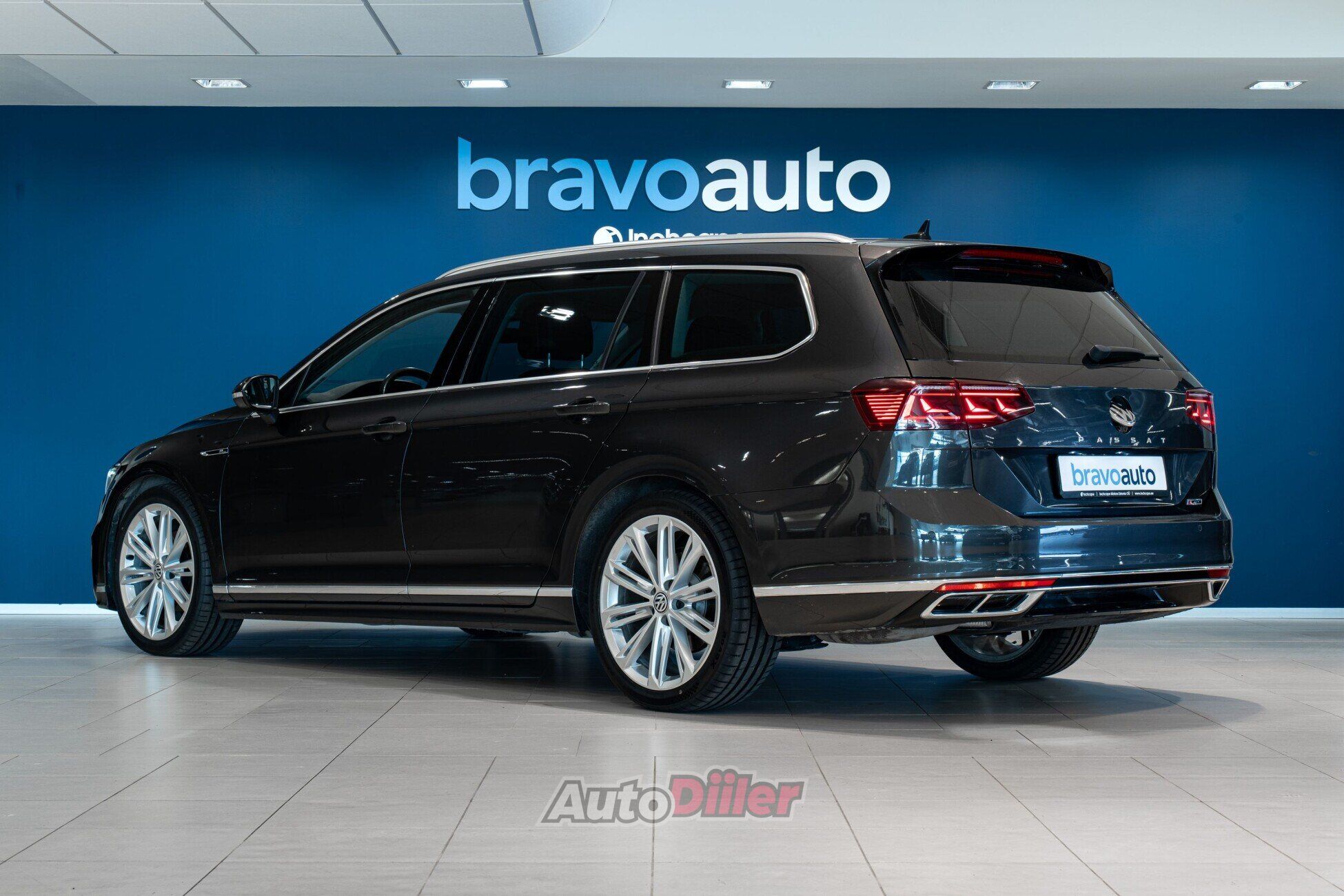 Volkswagen Passat 2020, photo 4/10