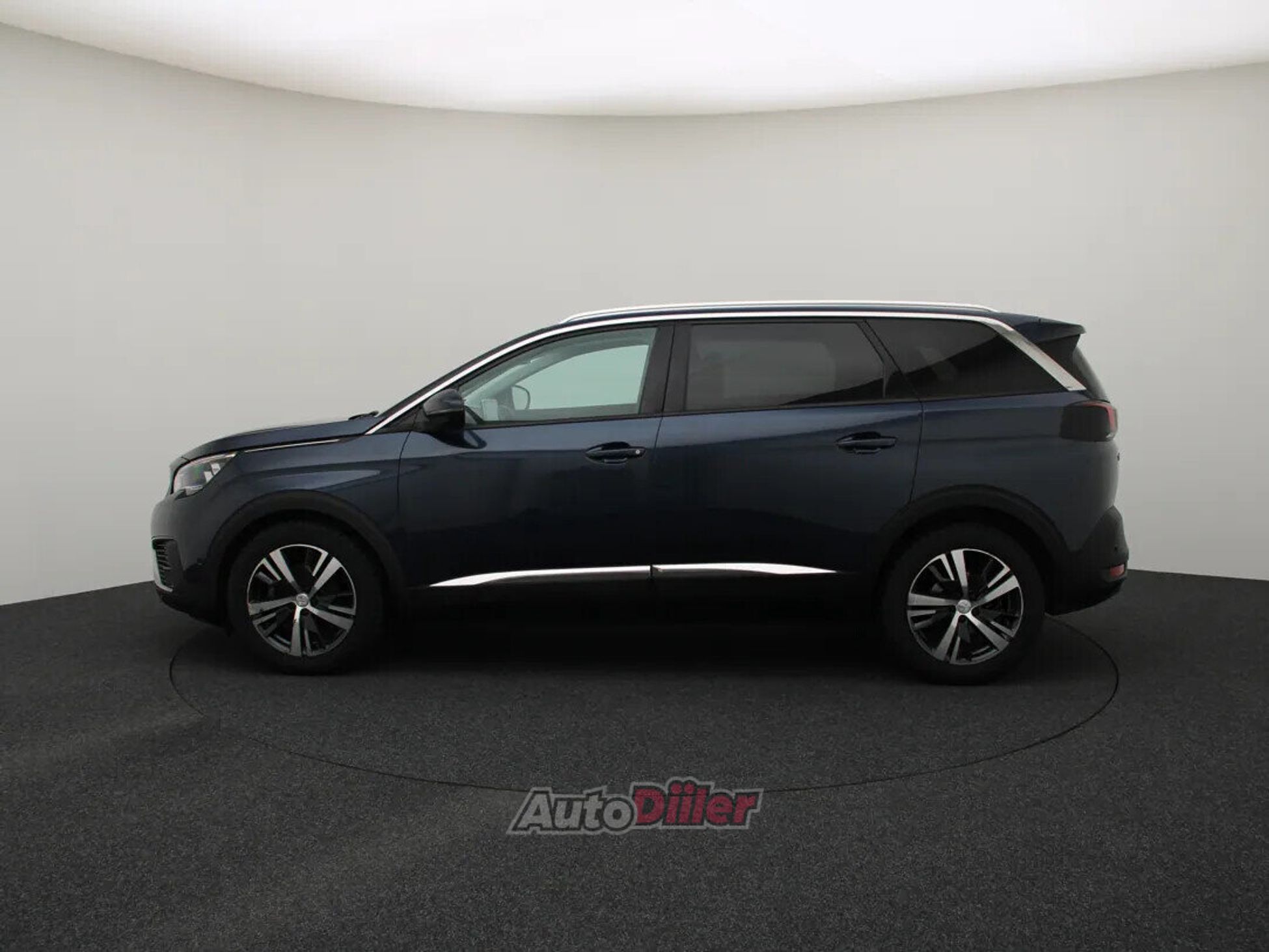 Peugeot 5008 Allure 1.5 96kW 2019, photo 6/10