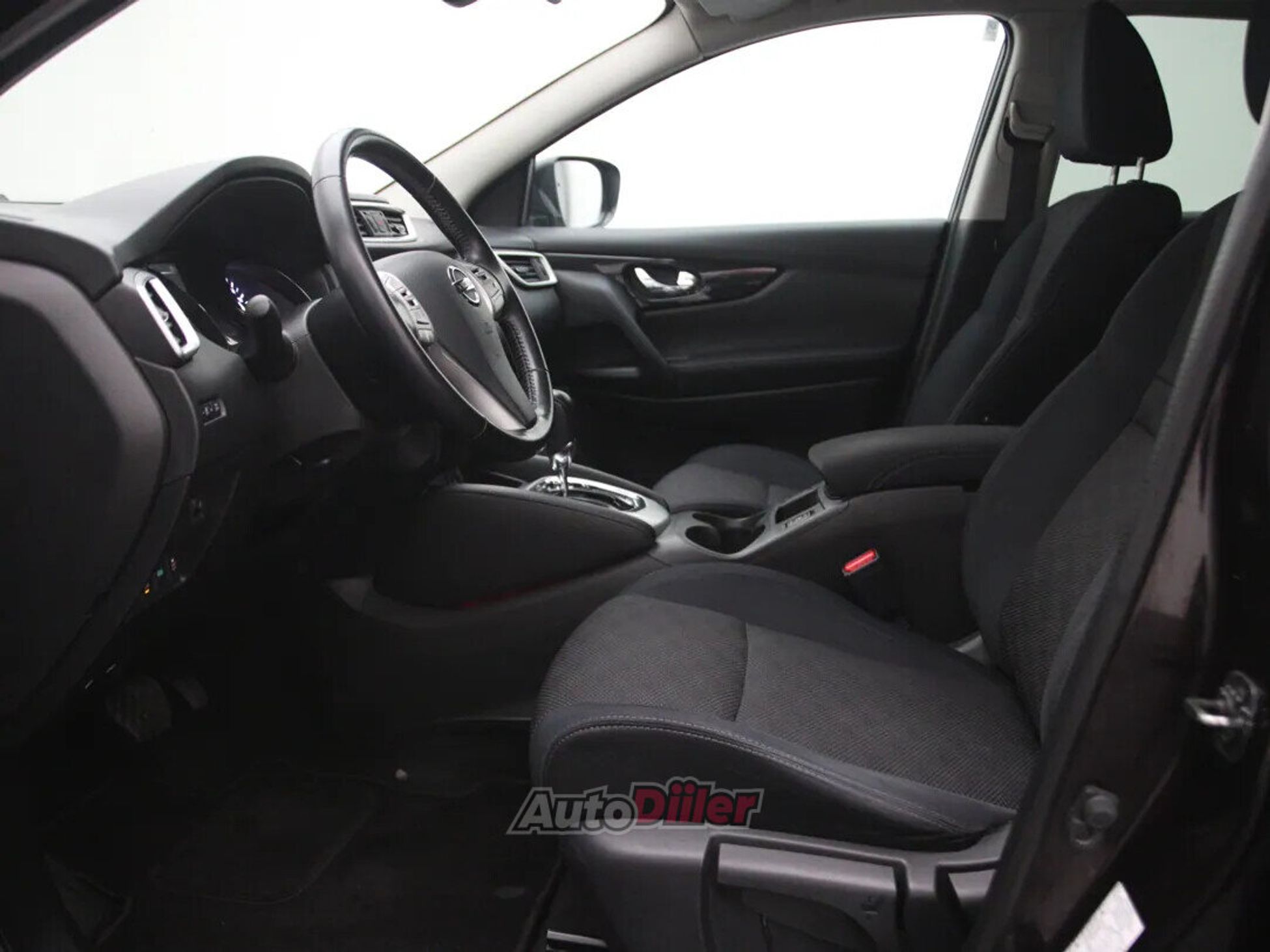 Nissan Qashqai Acenta 1.6 96kW 2015, kuva 4/10