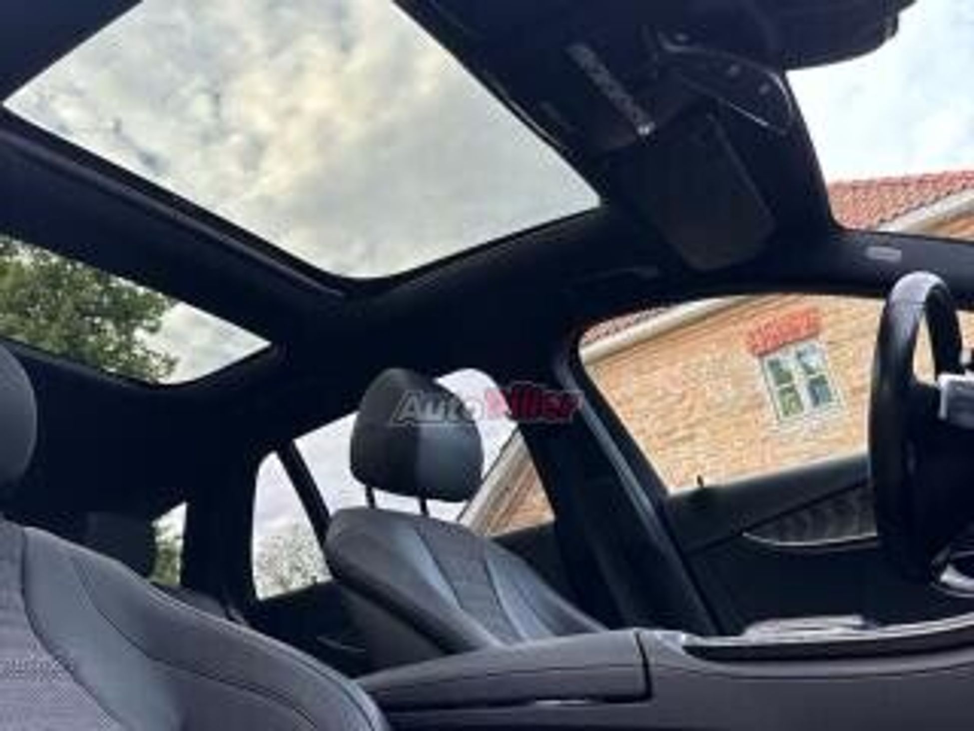 Mercedes-Benz E 300 2020, kuva 7/10