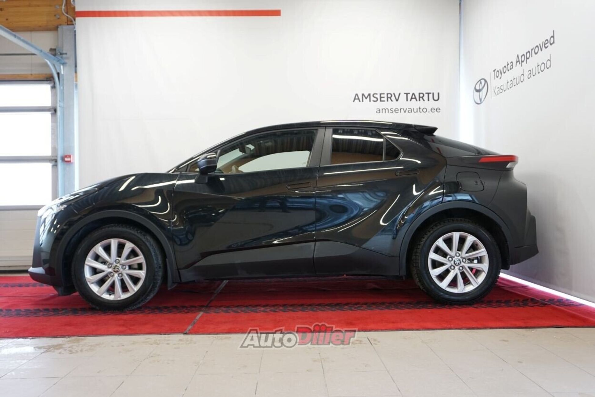 Toyota C-HR Active 1.8 72kW 2024, photo 3/10