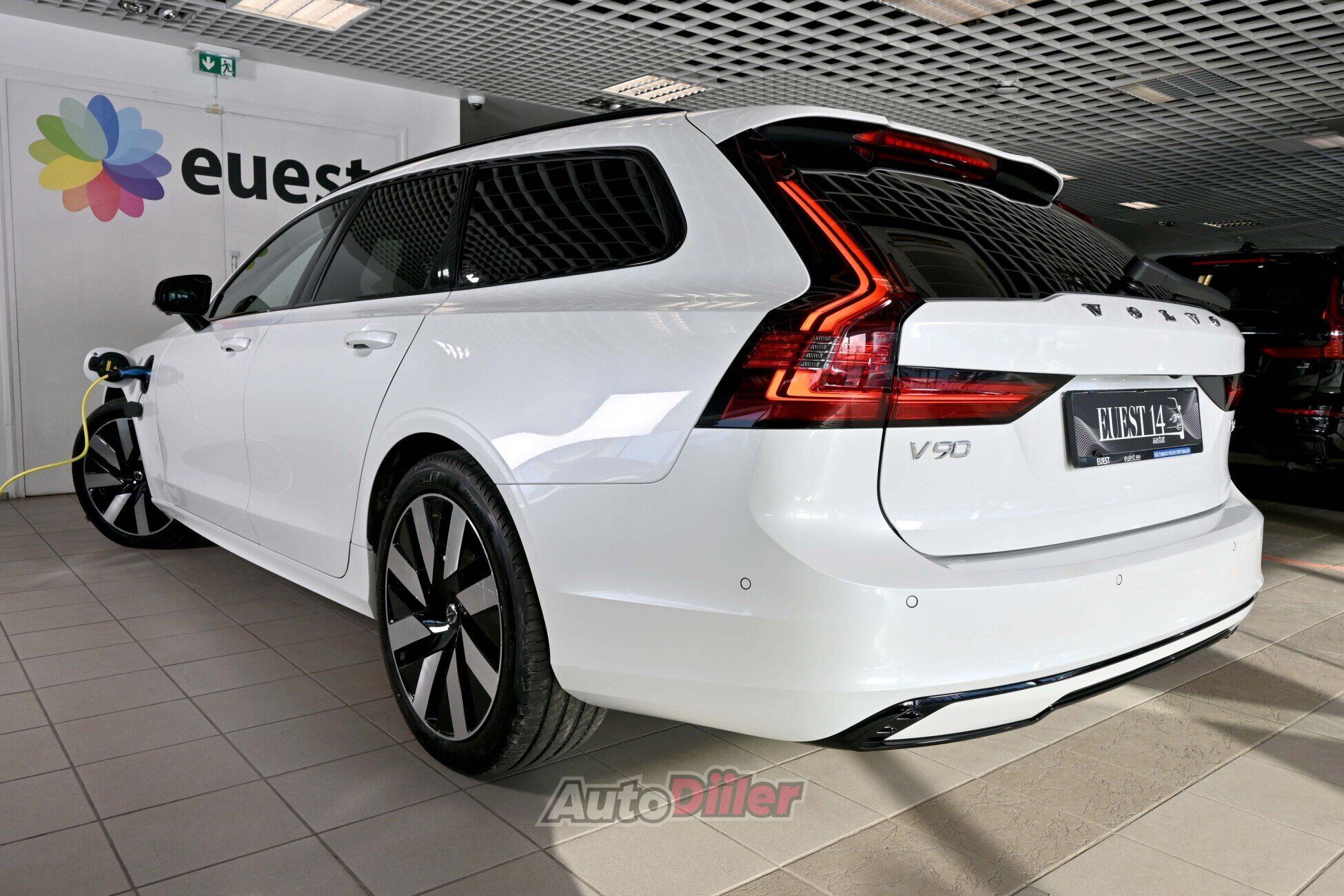 Volvo V90 2025, kuva 3/10