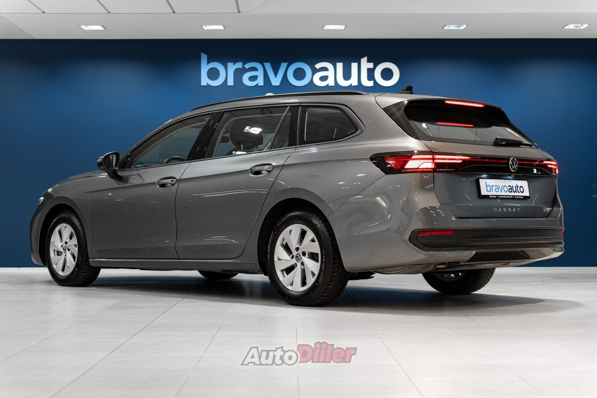 Volkswagen Passat City 2024, photo 4/10