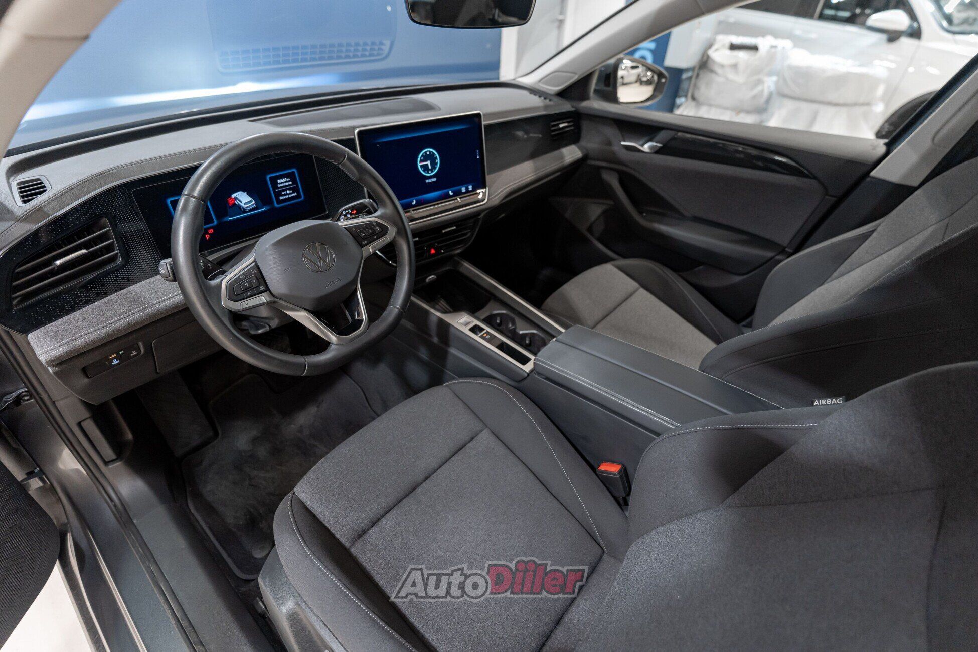 Volkswagen Passat City 2024, photo 6/10
