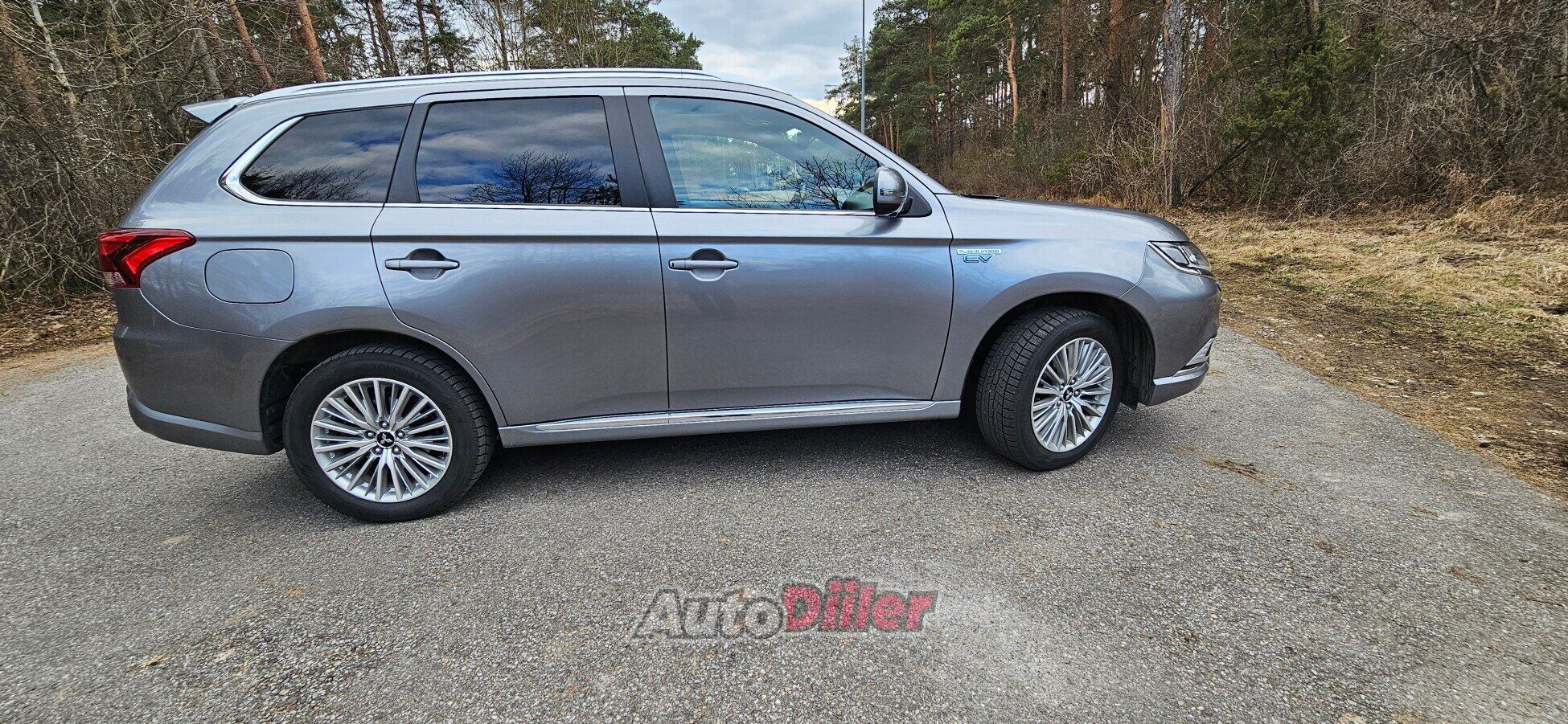 Mitsubishi Outlander 2.4 99kW 2020, kuva 4/10