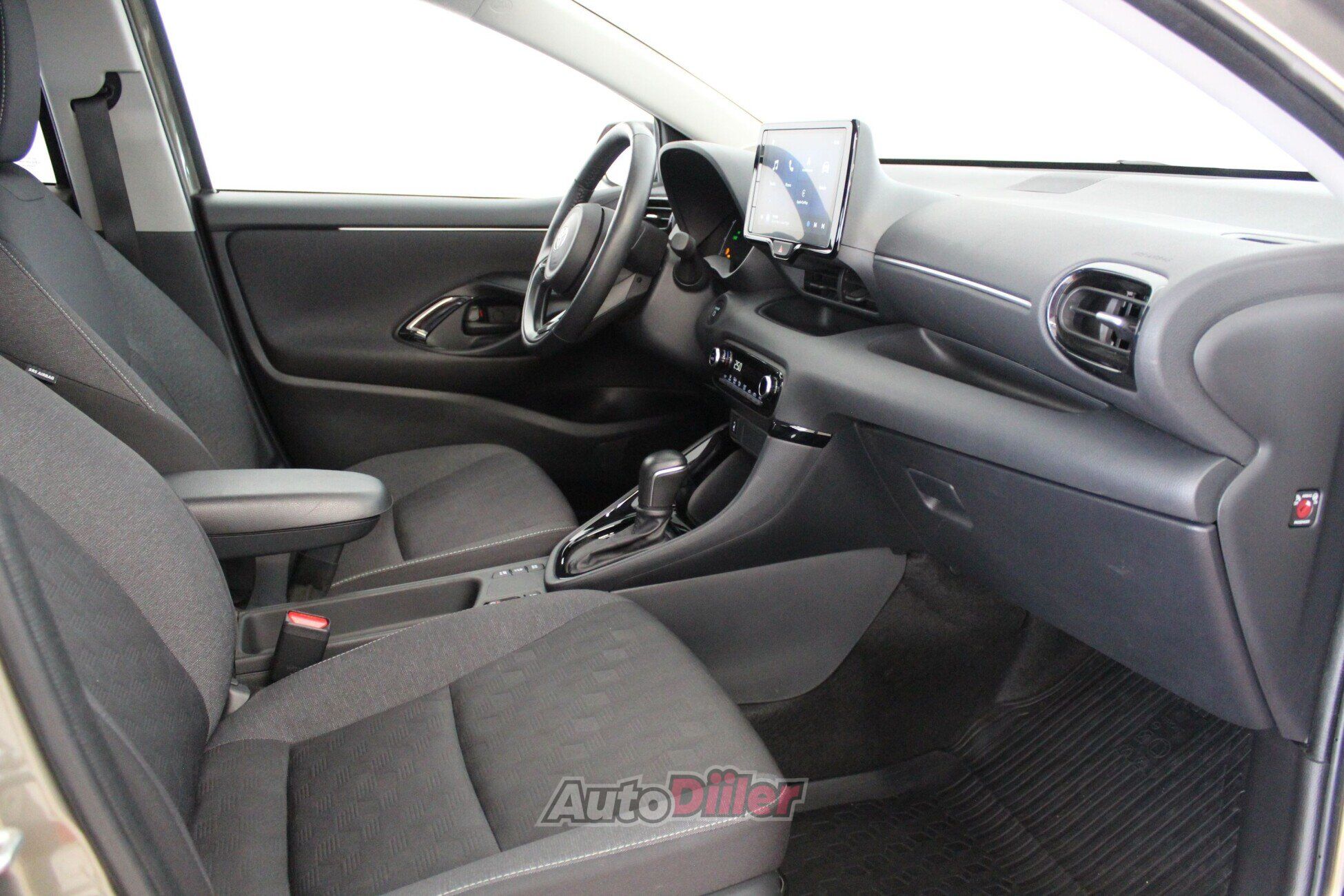 Toyota Yaris 1.5 FWD 68 kW 1.5 68kW 2024, photo 6/10