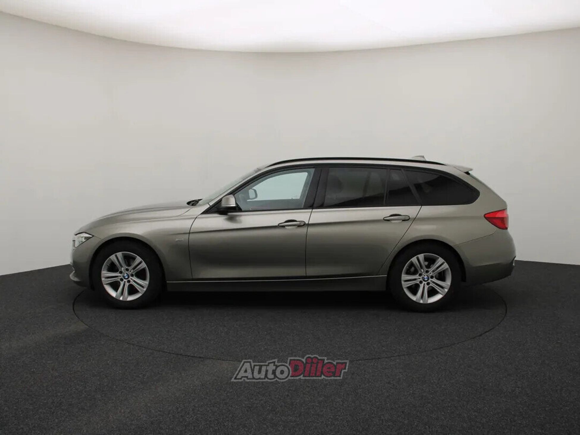 BMW 320 Sportline 2.0 140kW 2017, photo 6/10