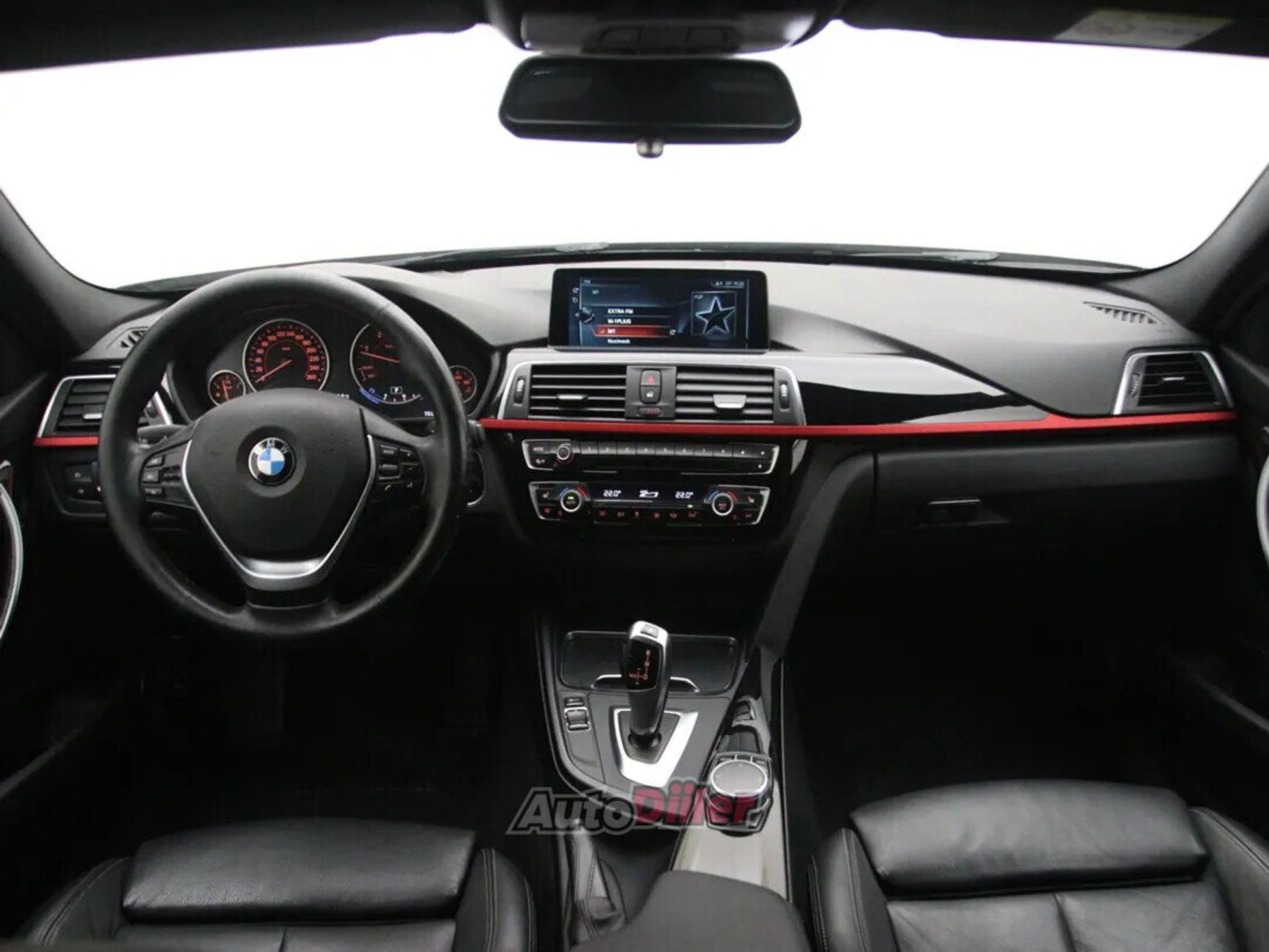 BMW 320 Sportline 2.0 140kW 2017, photo 2/10