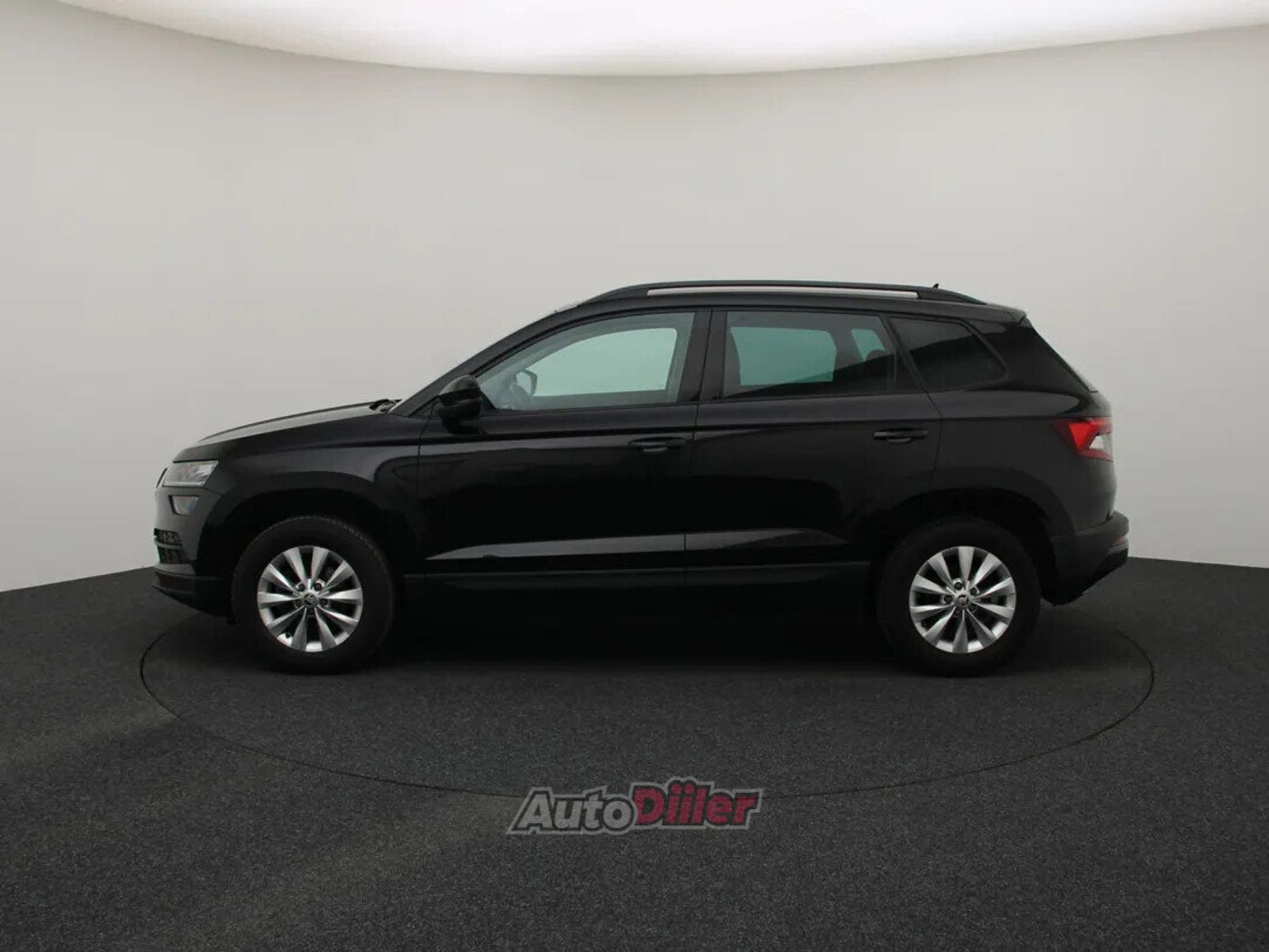Skoda Karoq Business Edition 1.5 110kW 2020, kuva 6/10