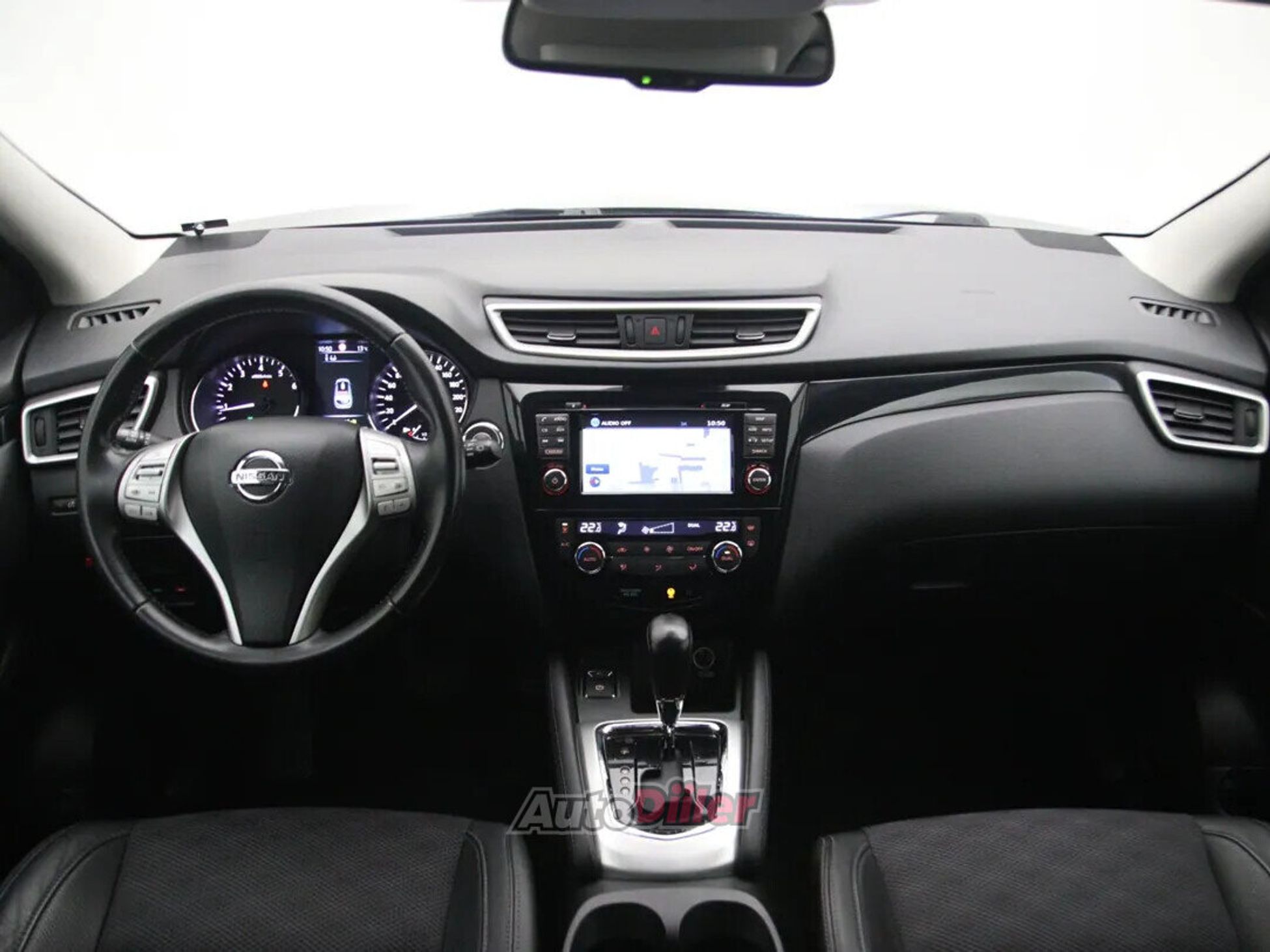 Nissan Qashqai Tekna 1.2 85kW 2015, photo 2/10