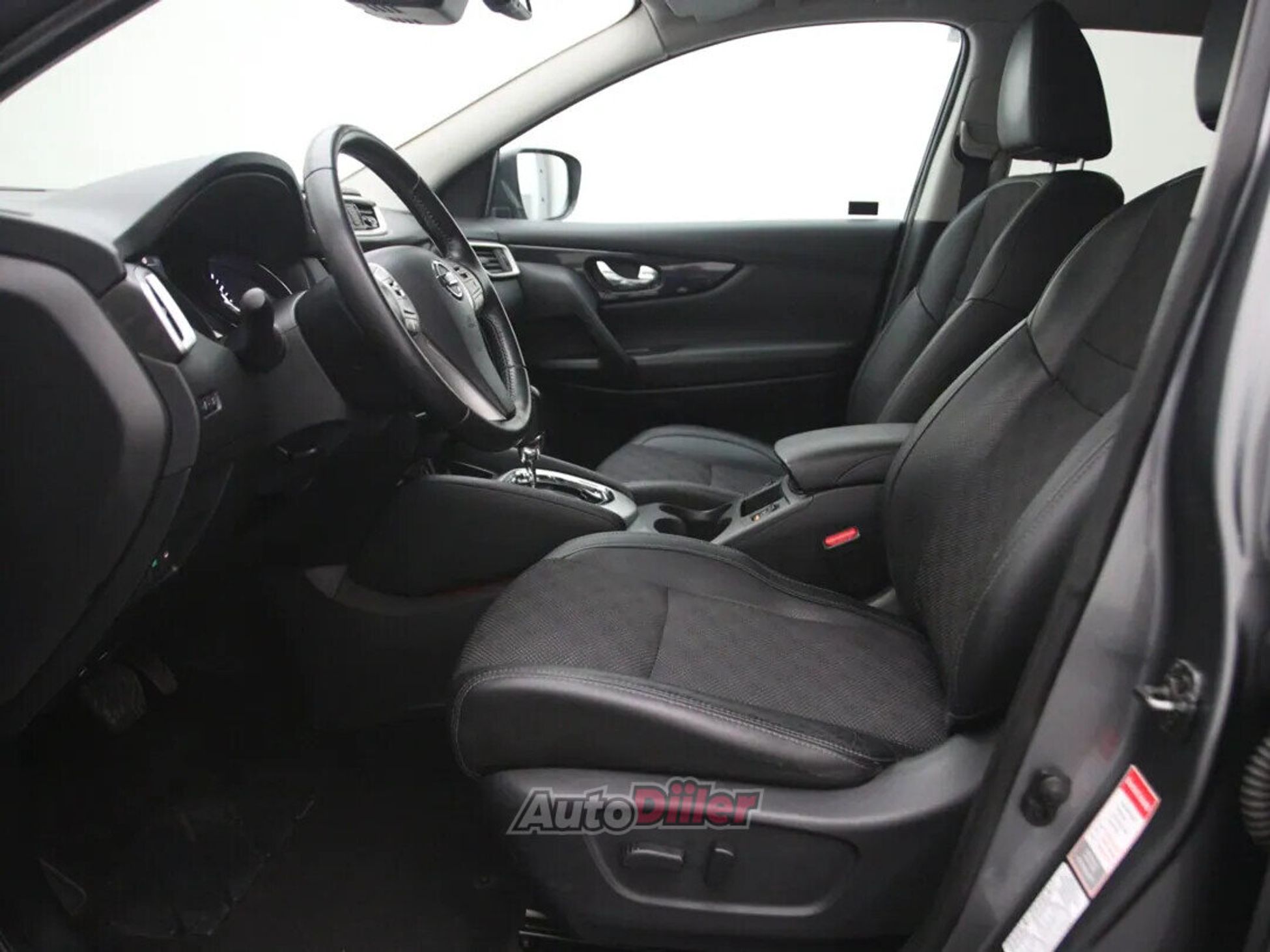 Nissan Qashqai Tekna 1.2 85kW 2015, photo 4/10
