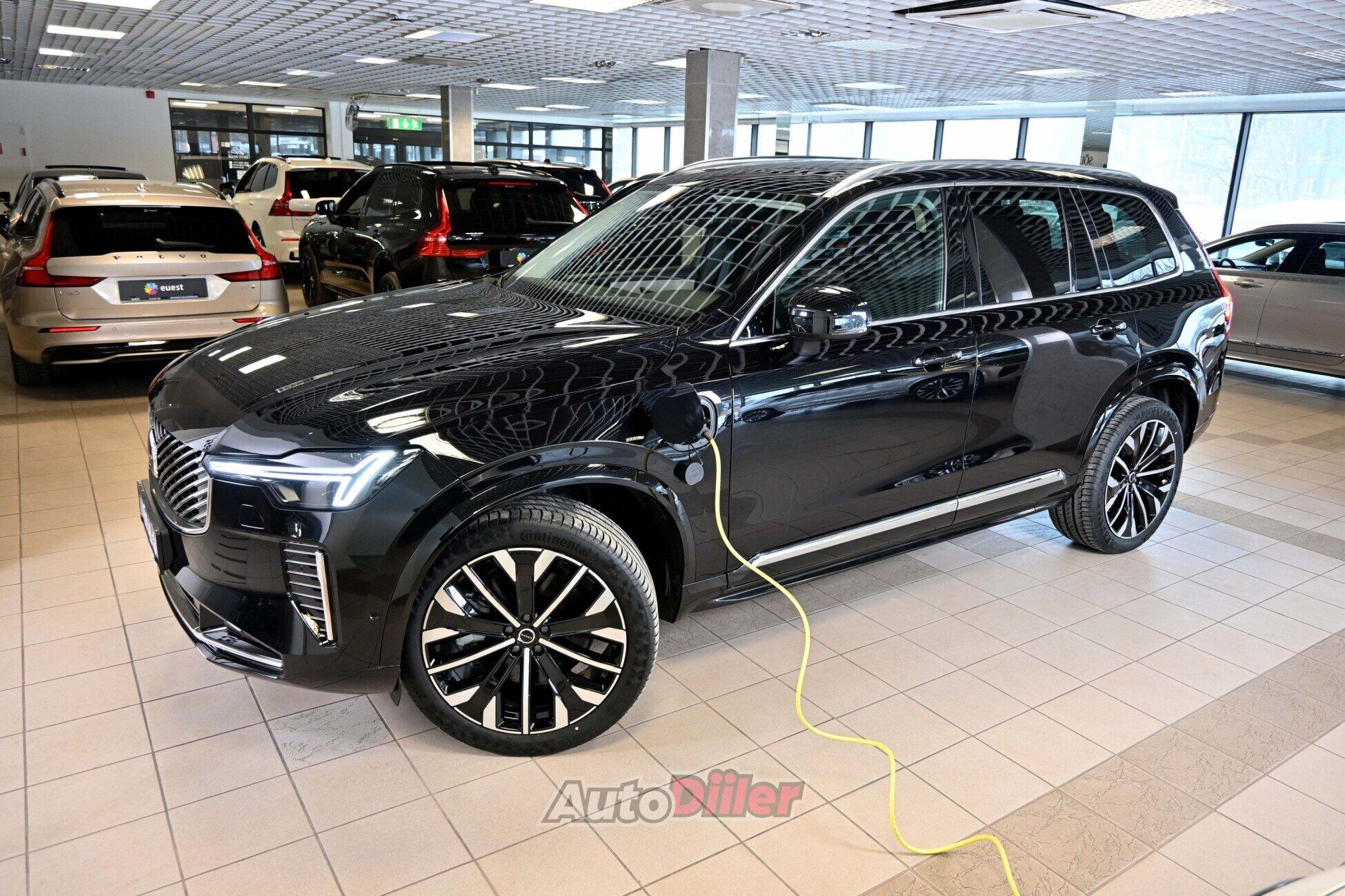 Volvo XC90 2025, photo 6/10