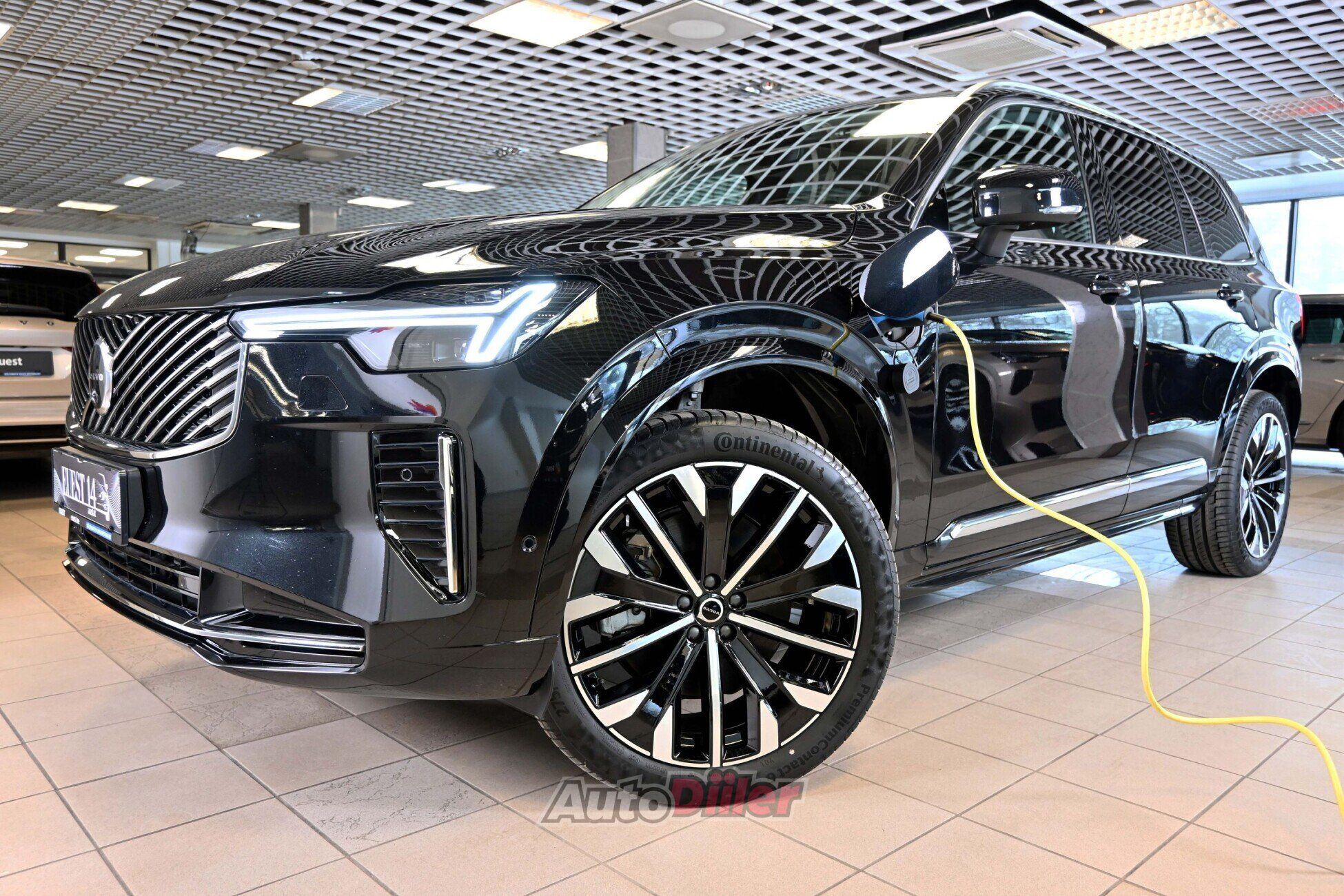 Volvo XC90 2025, photo 4/10