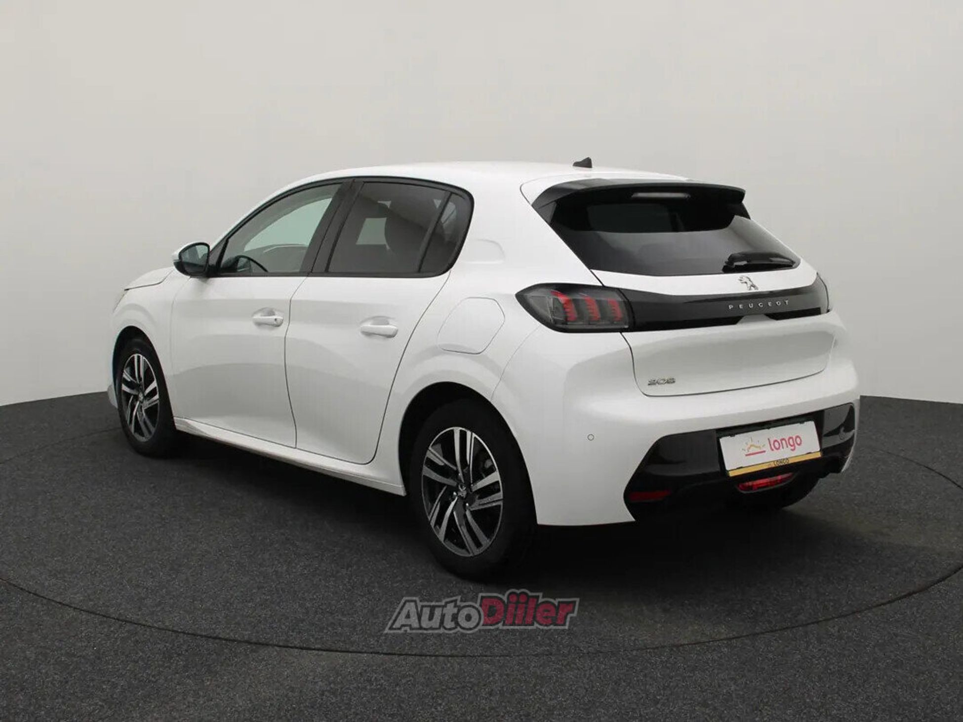 Peugeot 208 Allure 1.2 74kW 2021, photo 7/10