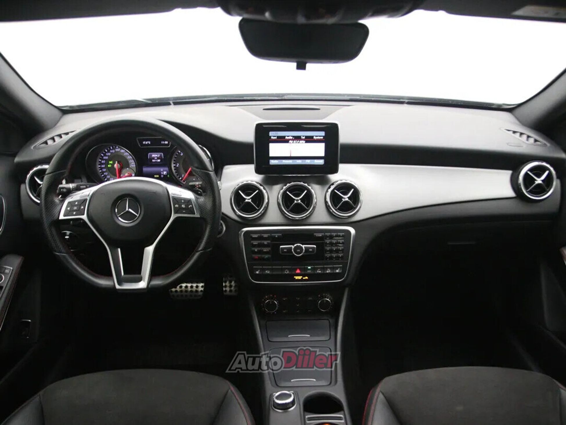 Mercedes-Benz GLA 220 AMG AMG 2.1 125kW 2015, kuva 2/10