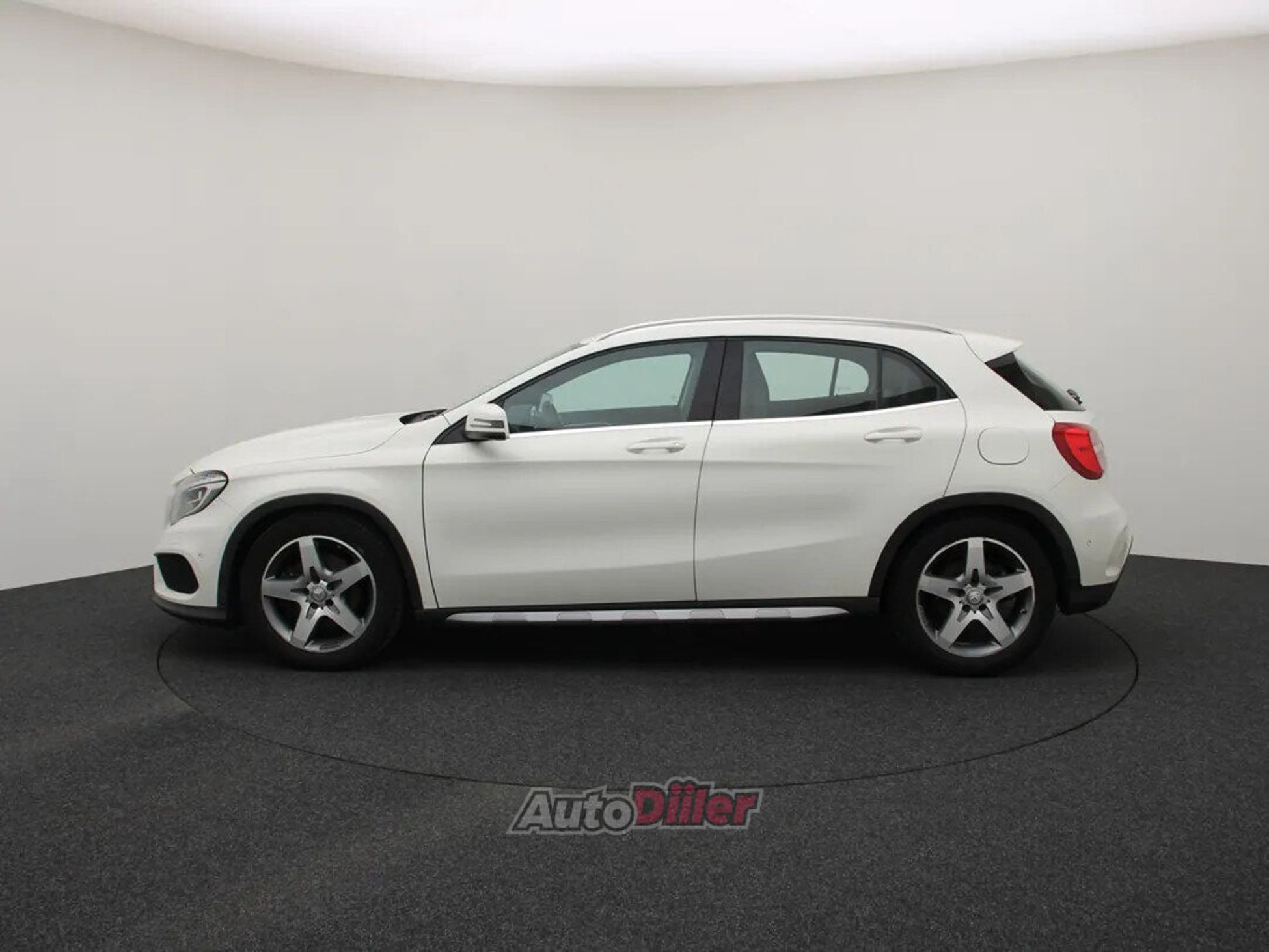 Mercedes-Benz GLA 220 AMG AMG 2.1 125kW 2015, kuva 6/10