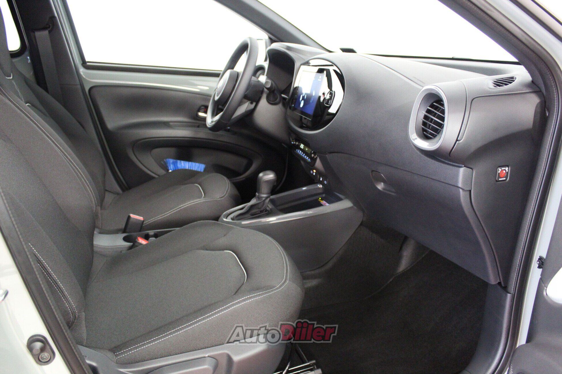 Toyota Aygo Pulse Hybrid 1.5 68kW 2025, photo 5/10