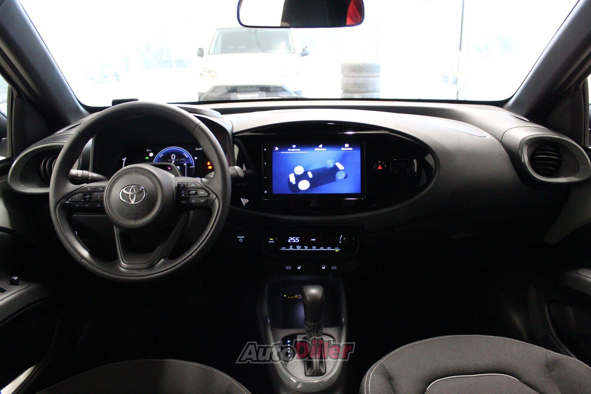 Toyota Aygo Pulse Hybrid 1.5 68kW 2025, photo 7/10
