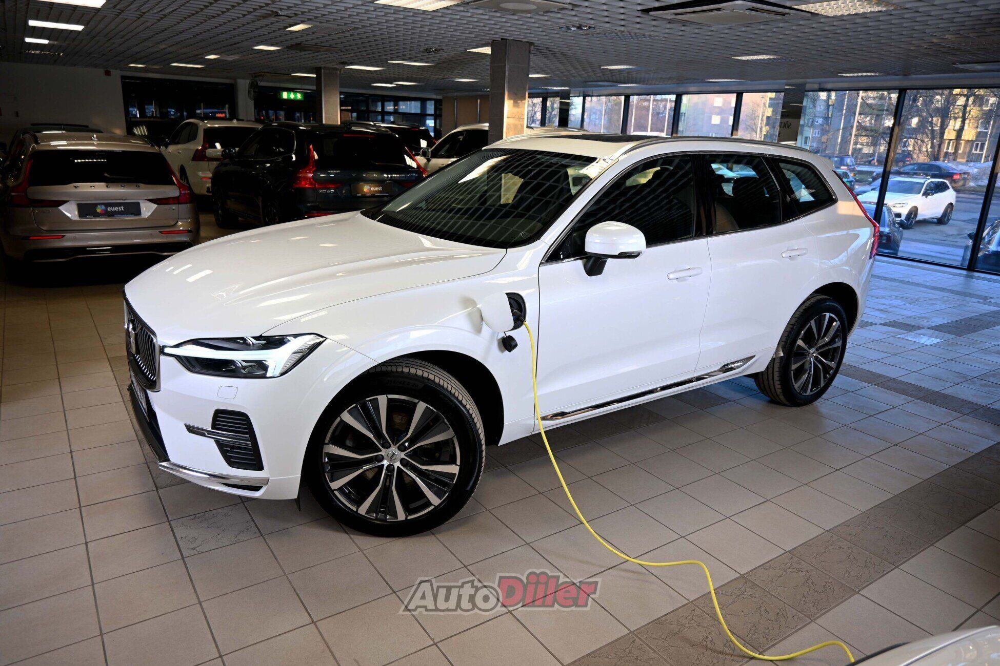 Volvo XC60 2021, photo 6/10