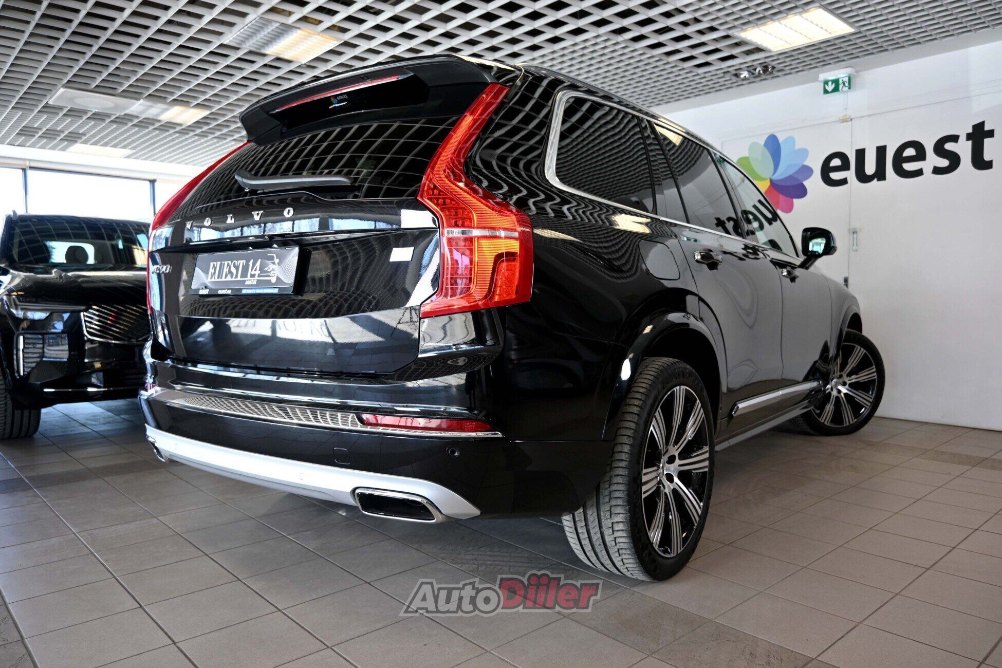 Volvo XC90 2022, photo 2/10