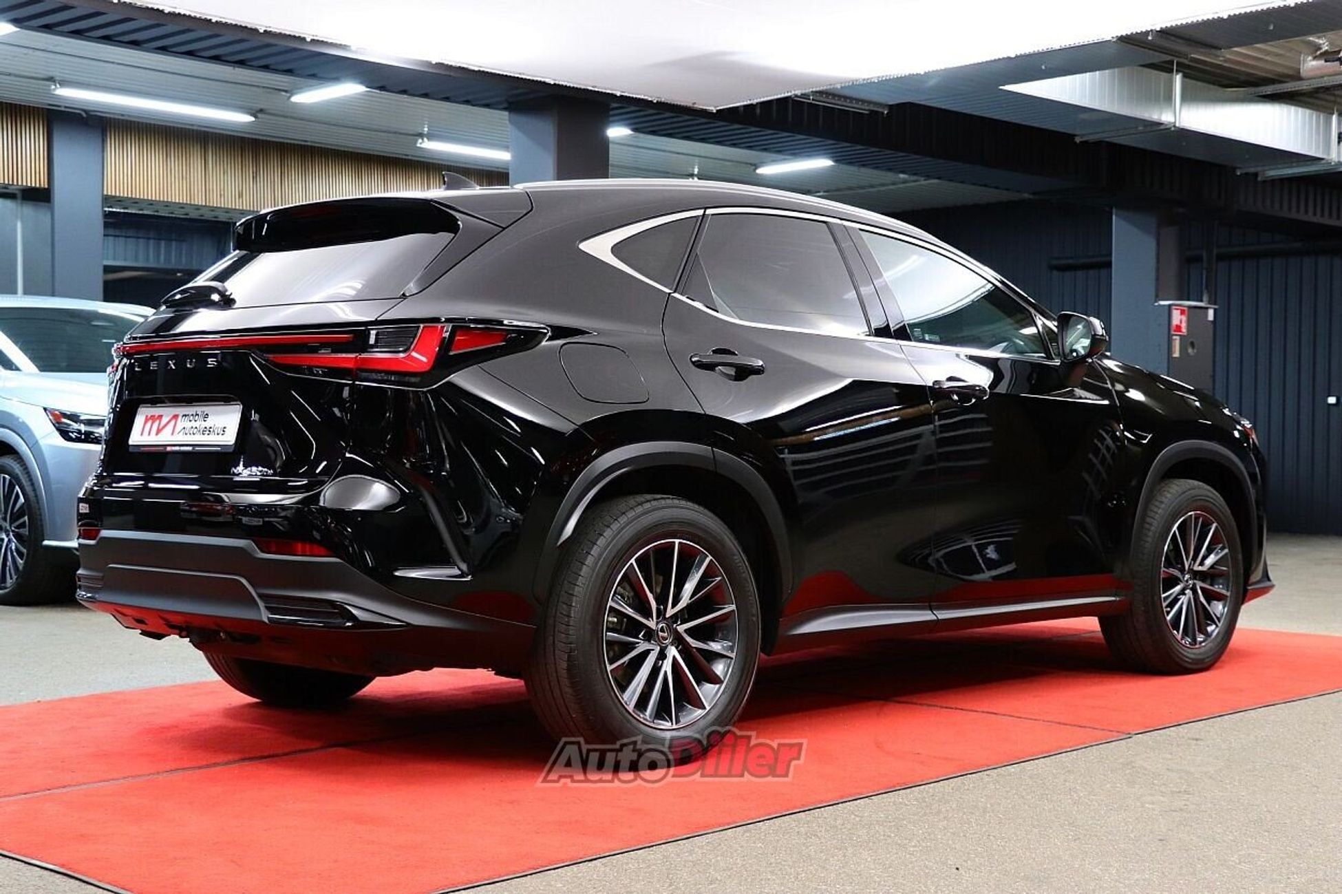Lexus NX 450h+ 2022, photo 2/10