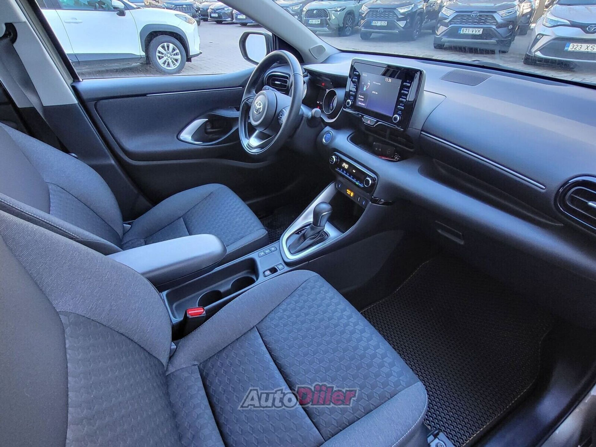 Toyota Yaris Active Plus 1.5 68kW 2024, photo 6/10