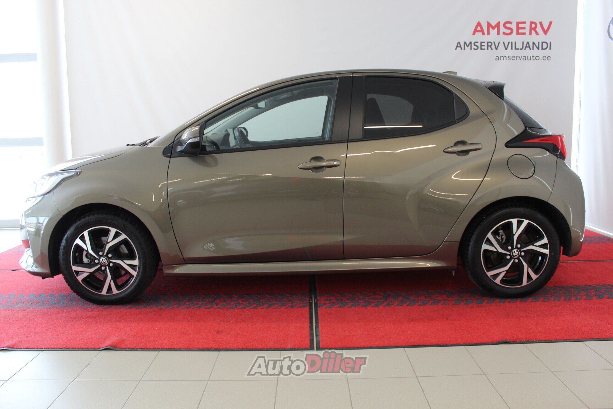 Toyota Yaris Active Plus Hybrid 1.5 68kW 2024, photo 3/10