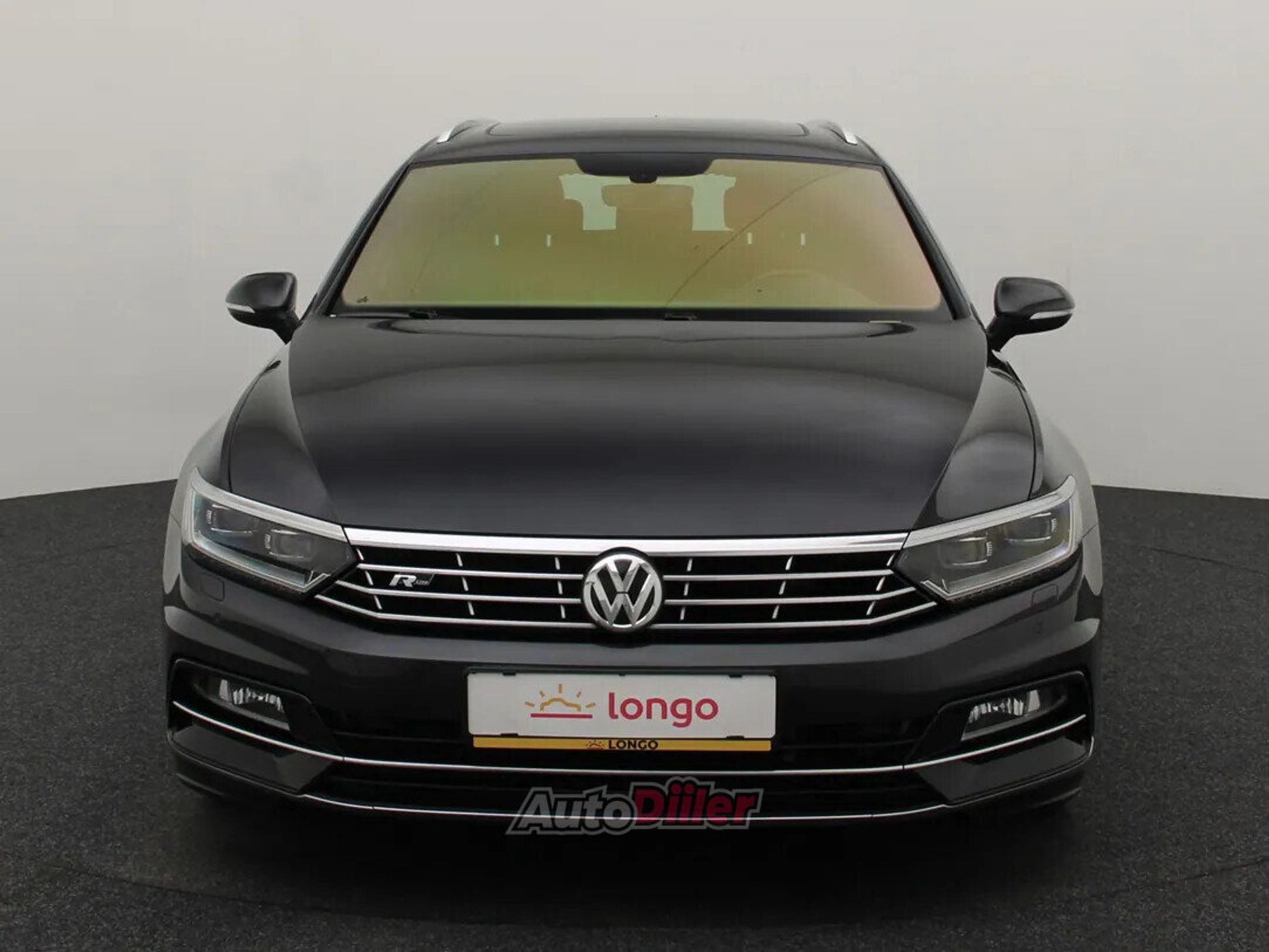 Volkswagen Passat 2019, photo 3/10