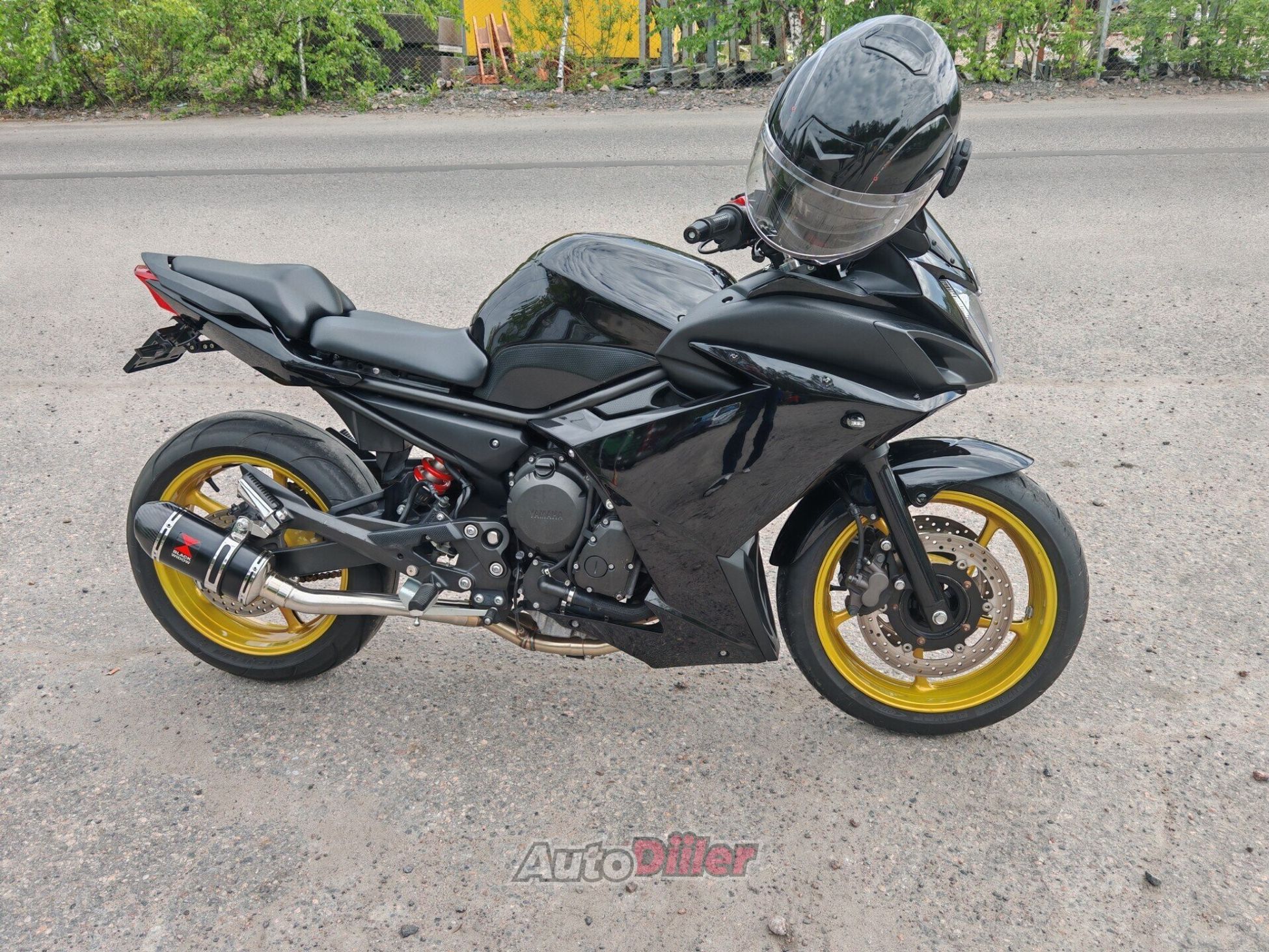 Yamaha FZR FZ6R 0.6 57kW 2013, photo 2/2
