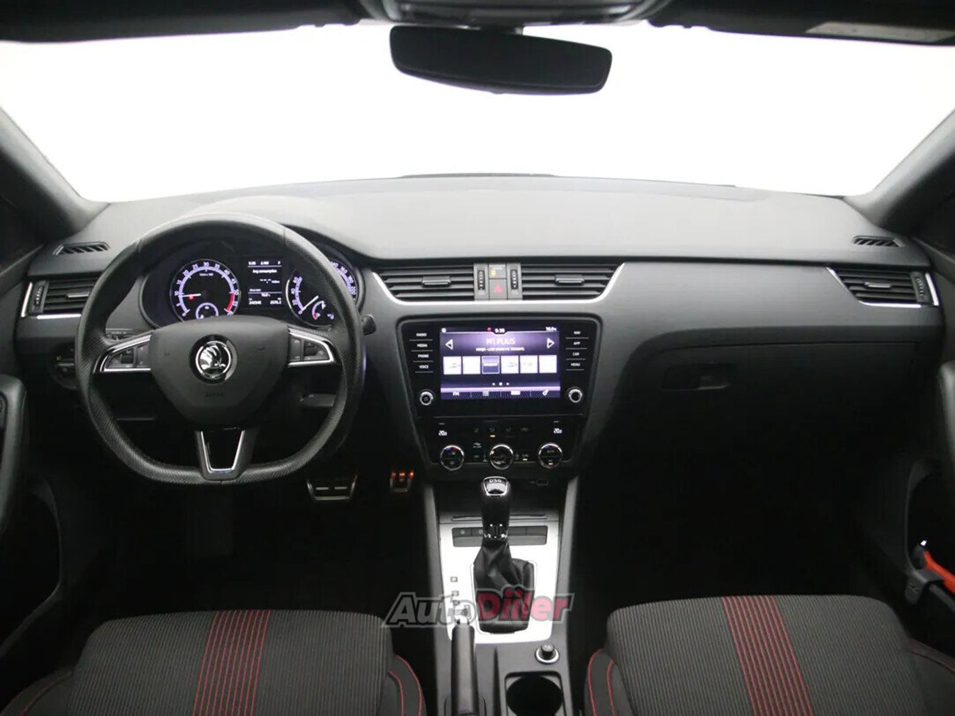 Skoda Octavia Sport Business 1.6 85kW 2020, kuva 2/10