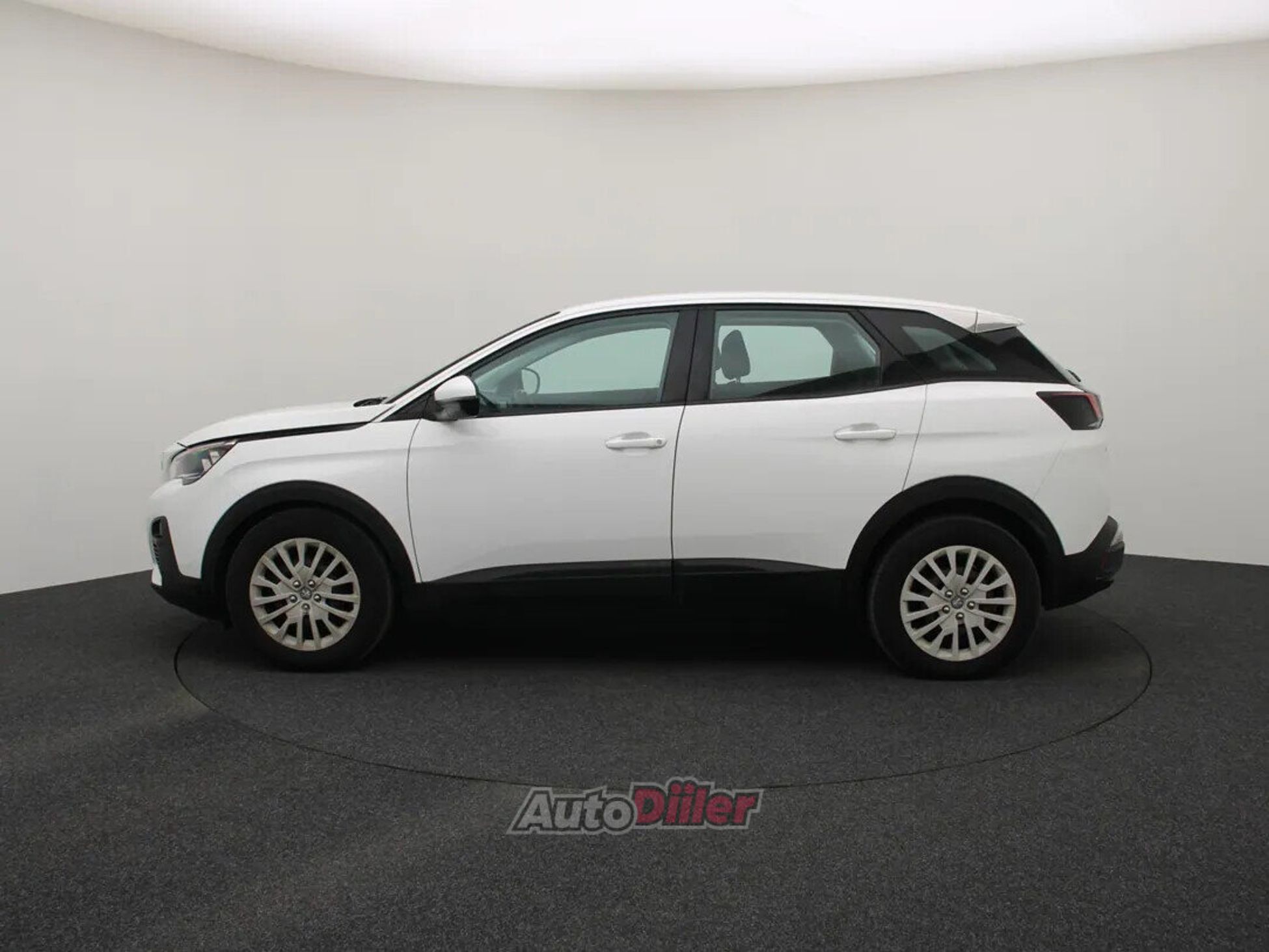 Peugeot 3008 Access 1.2 96kW 2019, photo 6/10