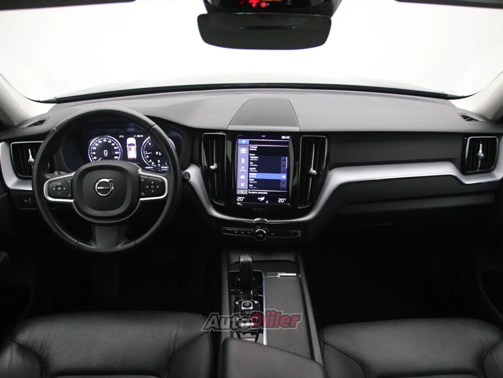 Volvo XC60 MHEV Business 2.0 145kW 2020, photo 2/10