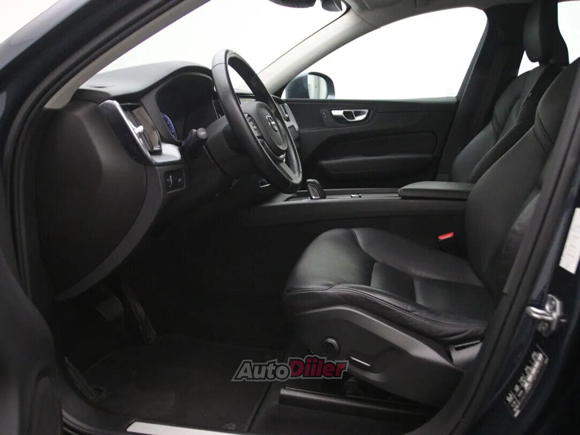 Volvo XC60 MHEV Business 2.0 145kW 2020, photo 4/10