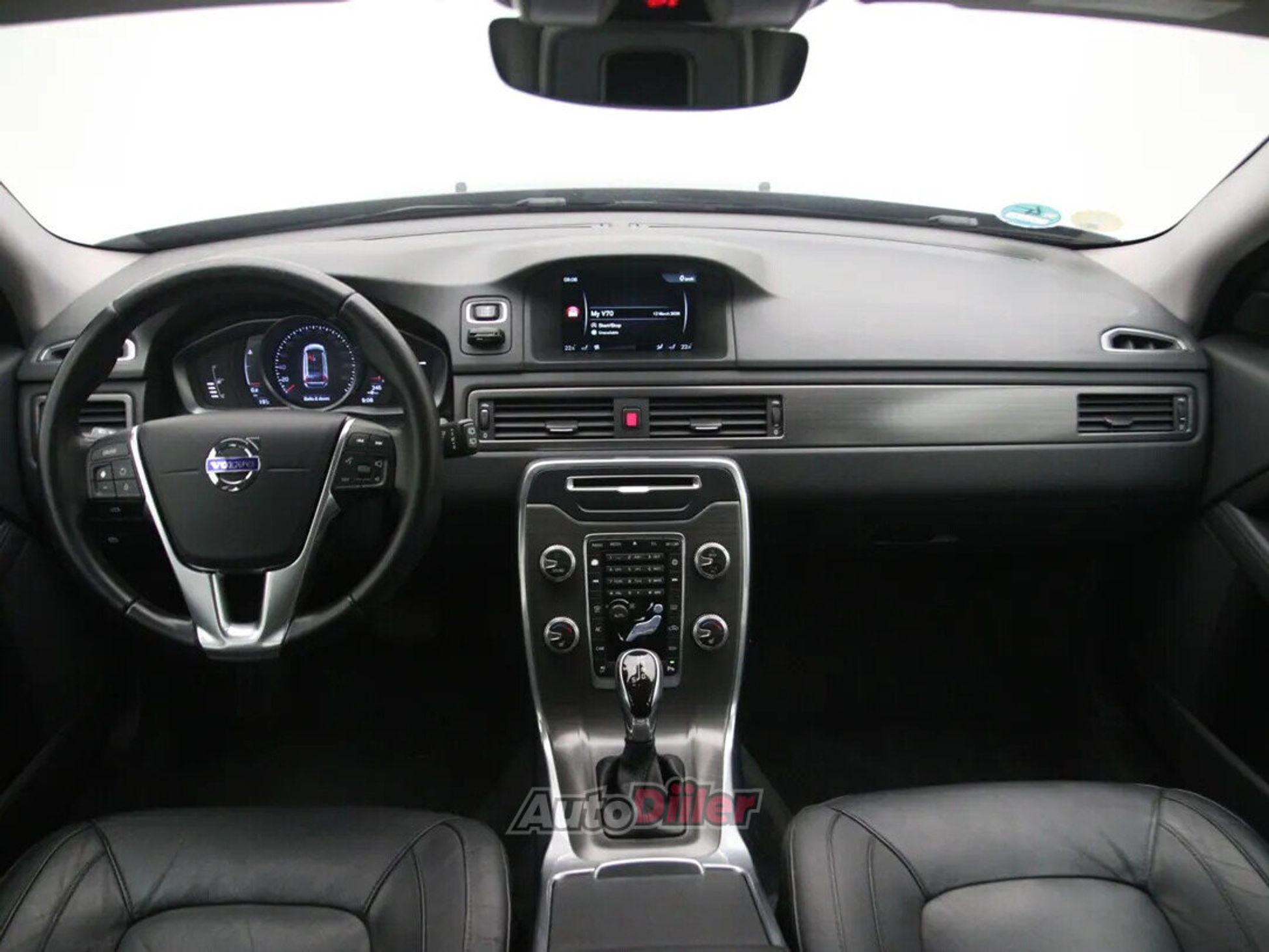 Volvo V70 Polar+ 2.0 110kW 2016, kuva 2/10