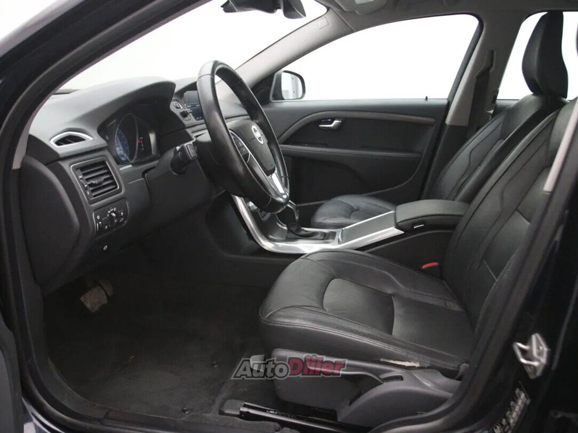 Volvo V70 Polar+ 2.0 110kW 2016, kuva 4/10